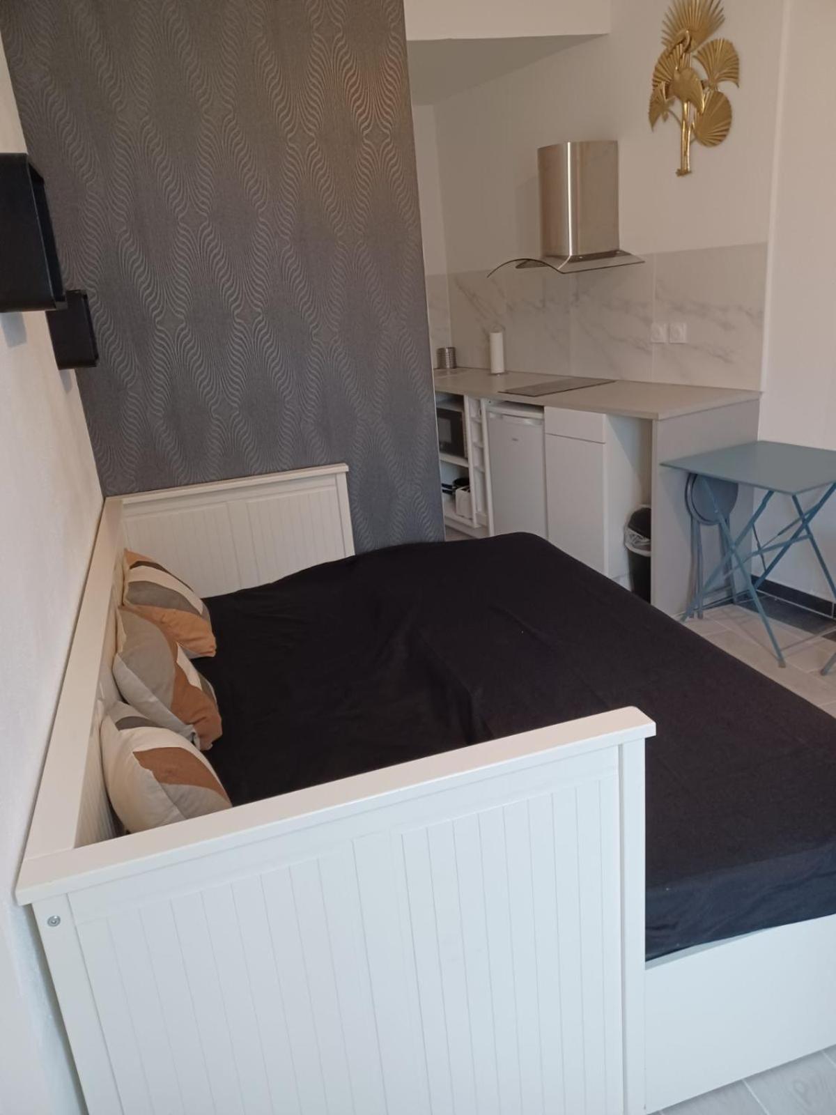 Calme Avec Un Lit Apartment *