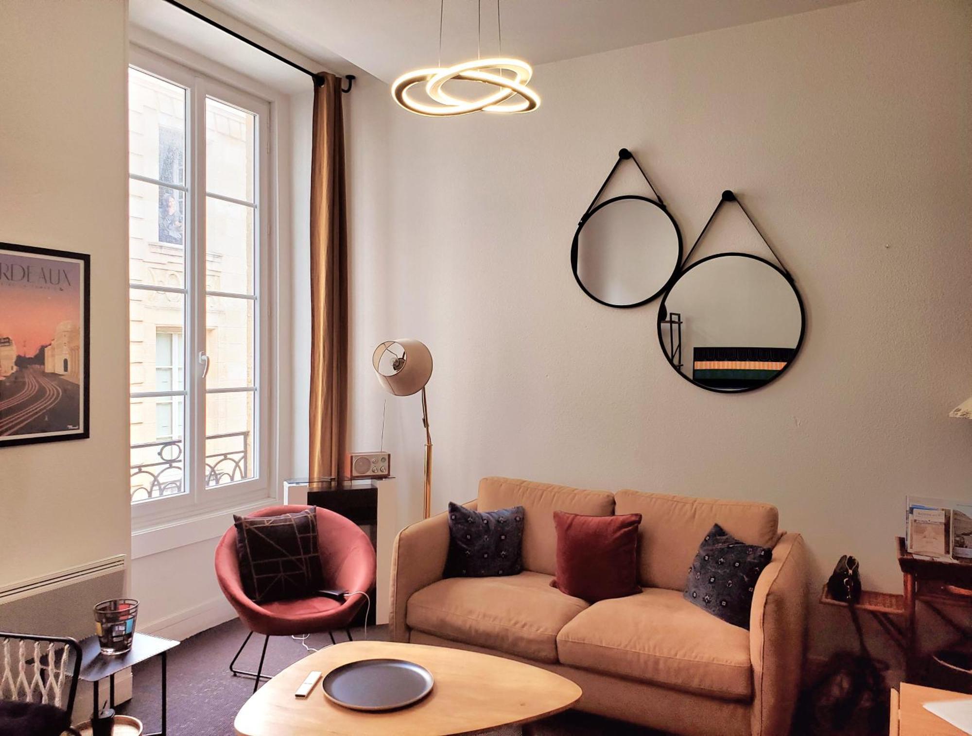 Appartement Ravissant Entierement Renove T2, Proche De La Rue Saint Catherine *