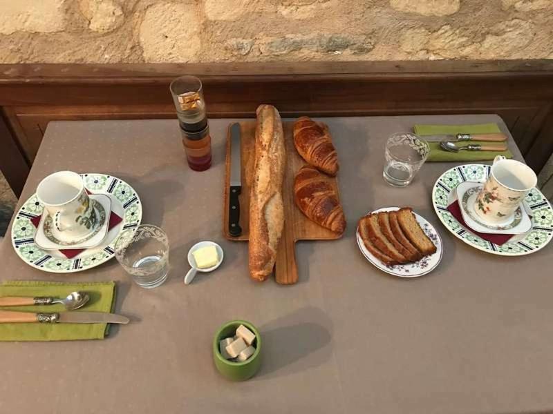 Le Miroir Aux Fees Bed & Breakfast