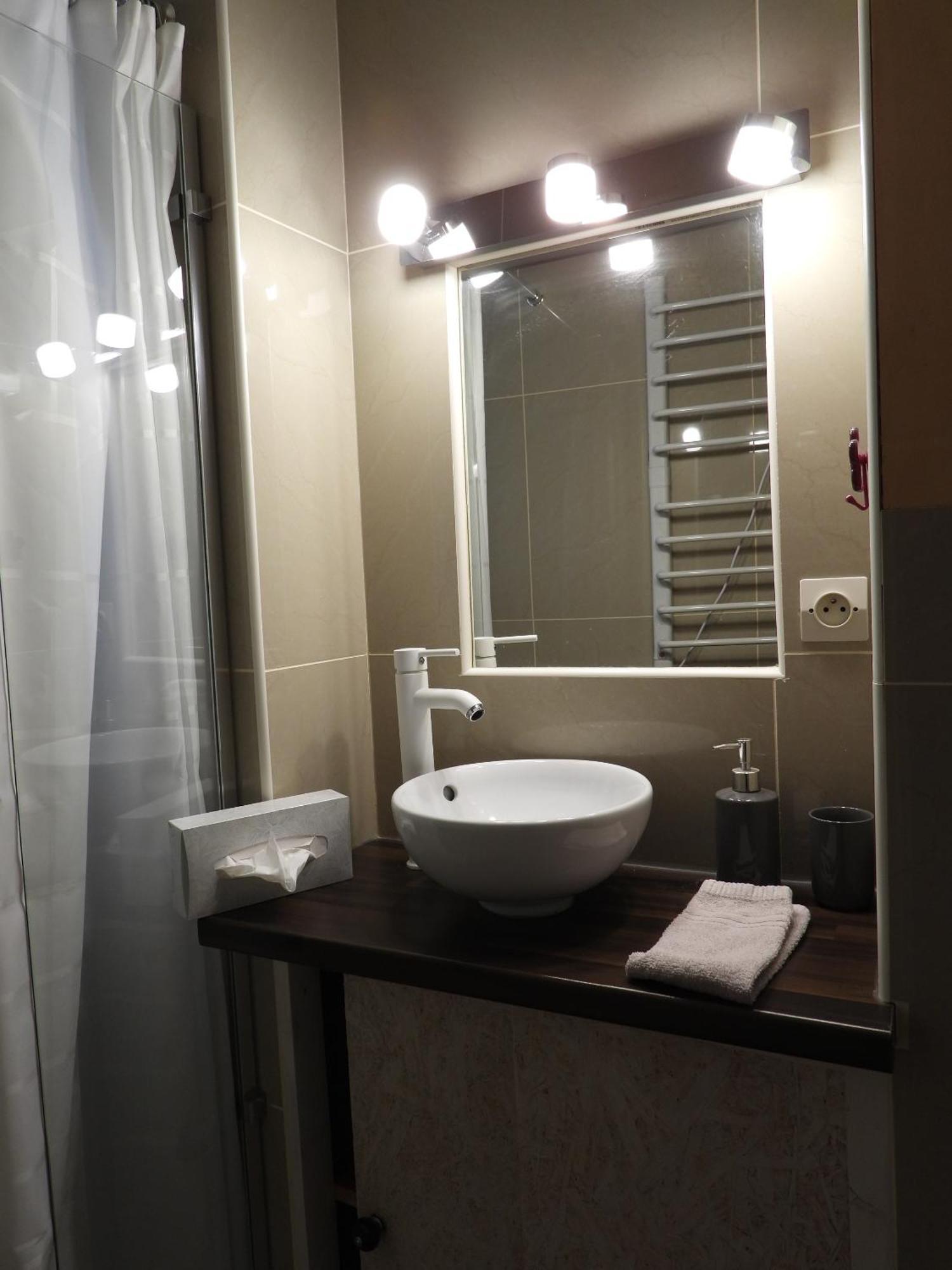 Le Miroir Aux Fees 2*