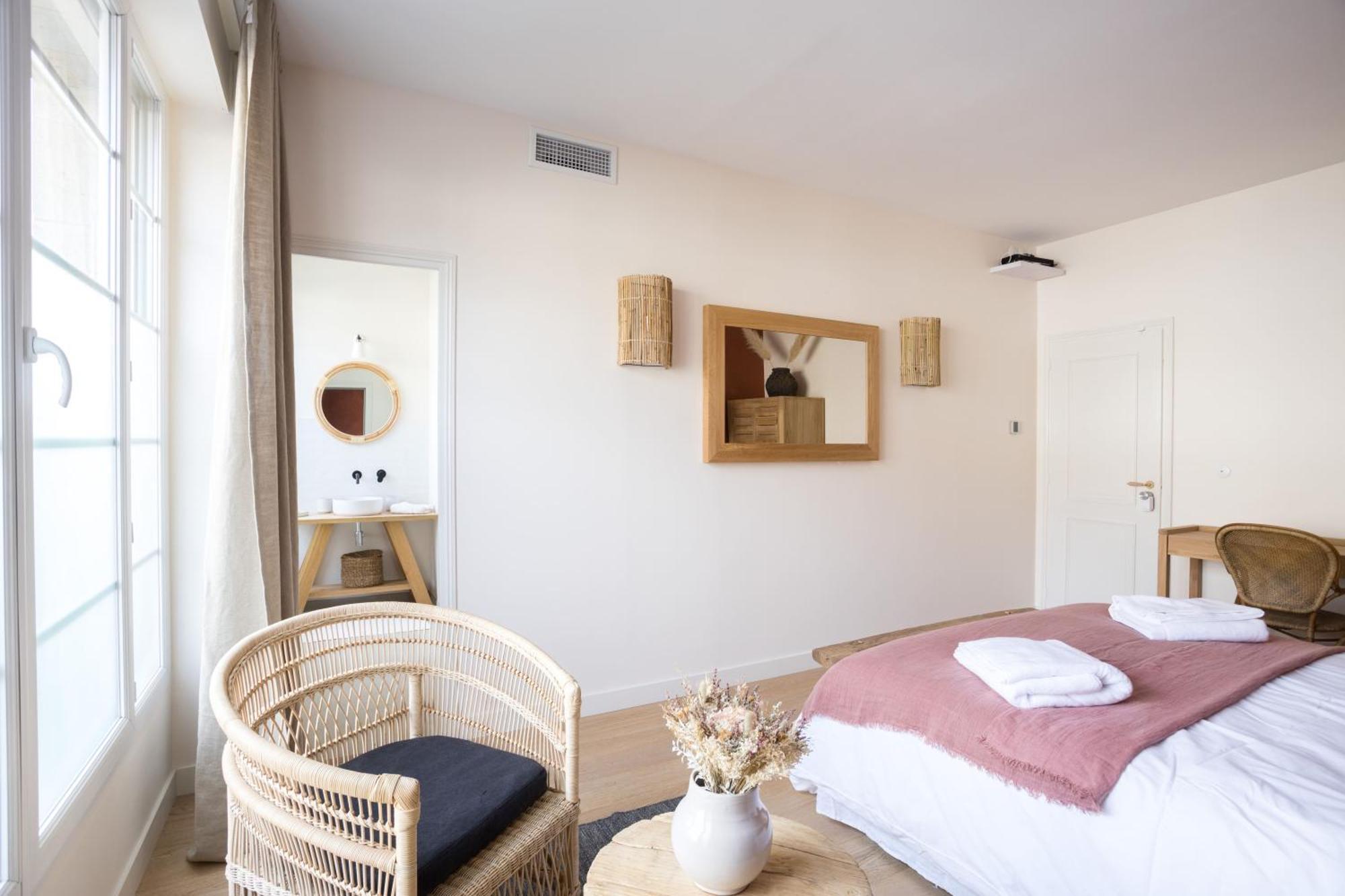 Les Penates Bordelaises - - * Bordeaux