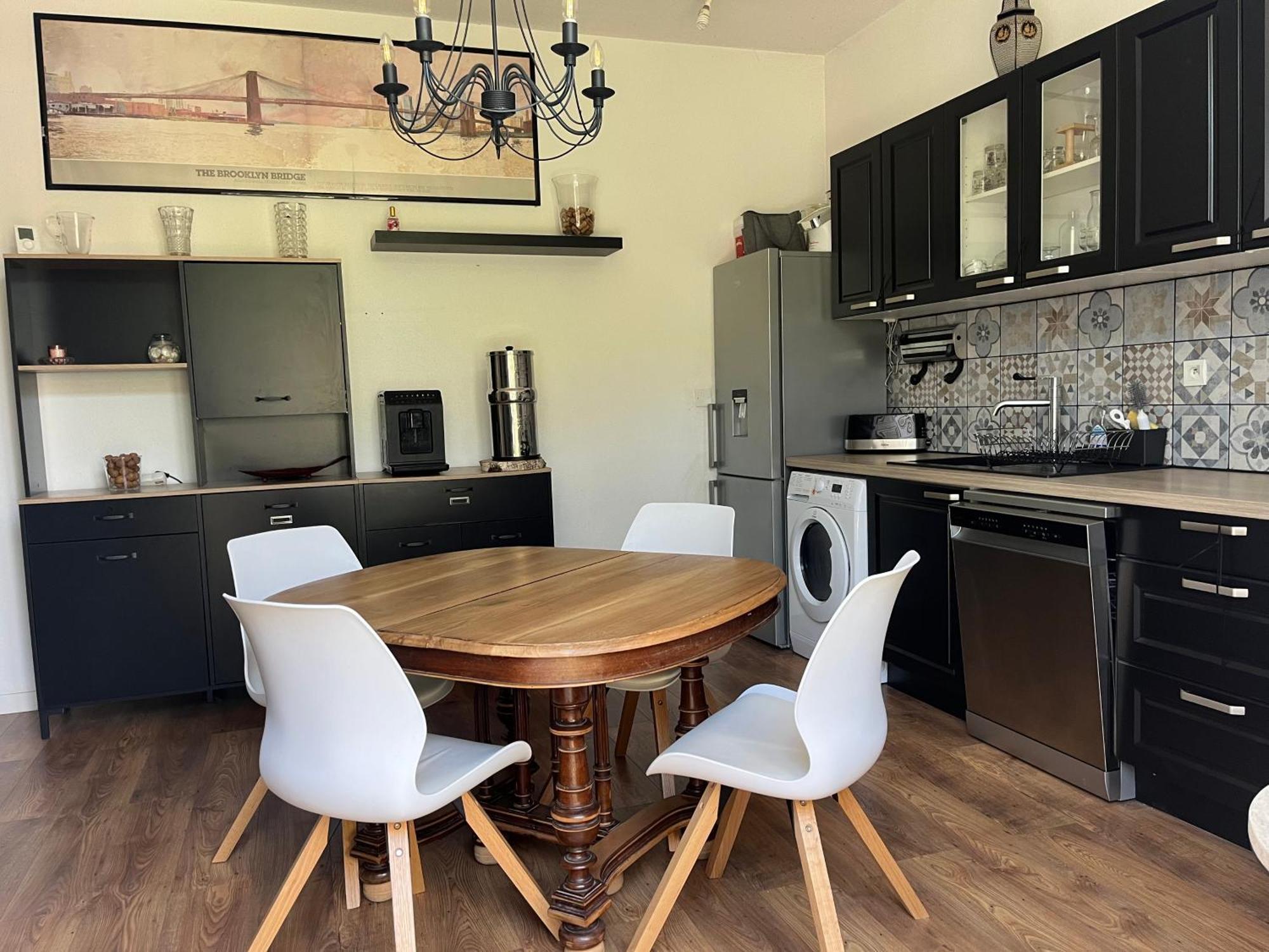 Holiday home Maison De 5 Min De La Gare Bordeaux