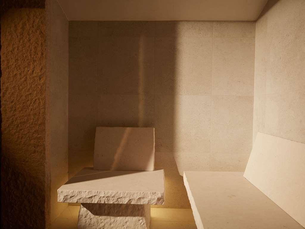 Mondrian Les Carmes Hotel Bordeaux