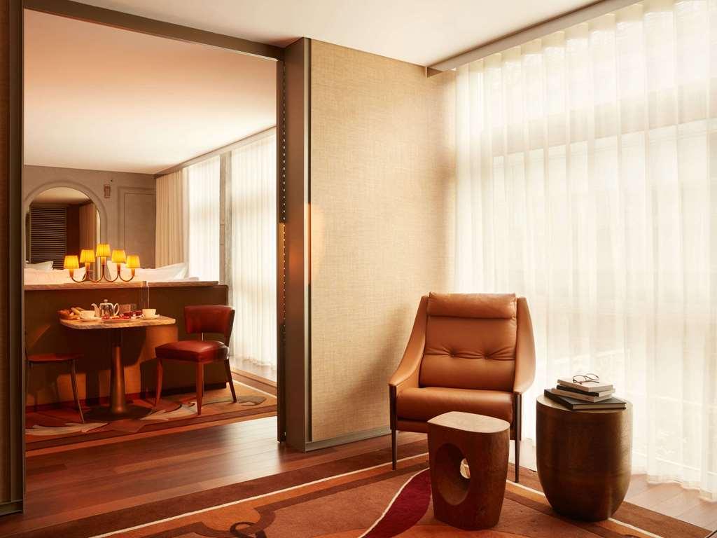 Mondrian Les Carmes Hotel *
