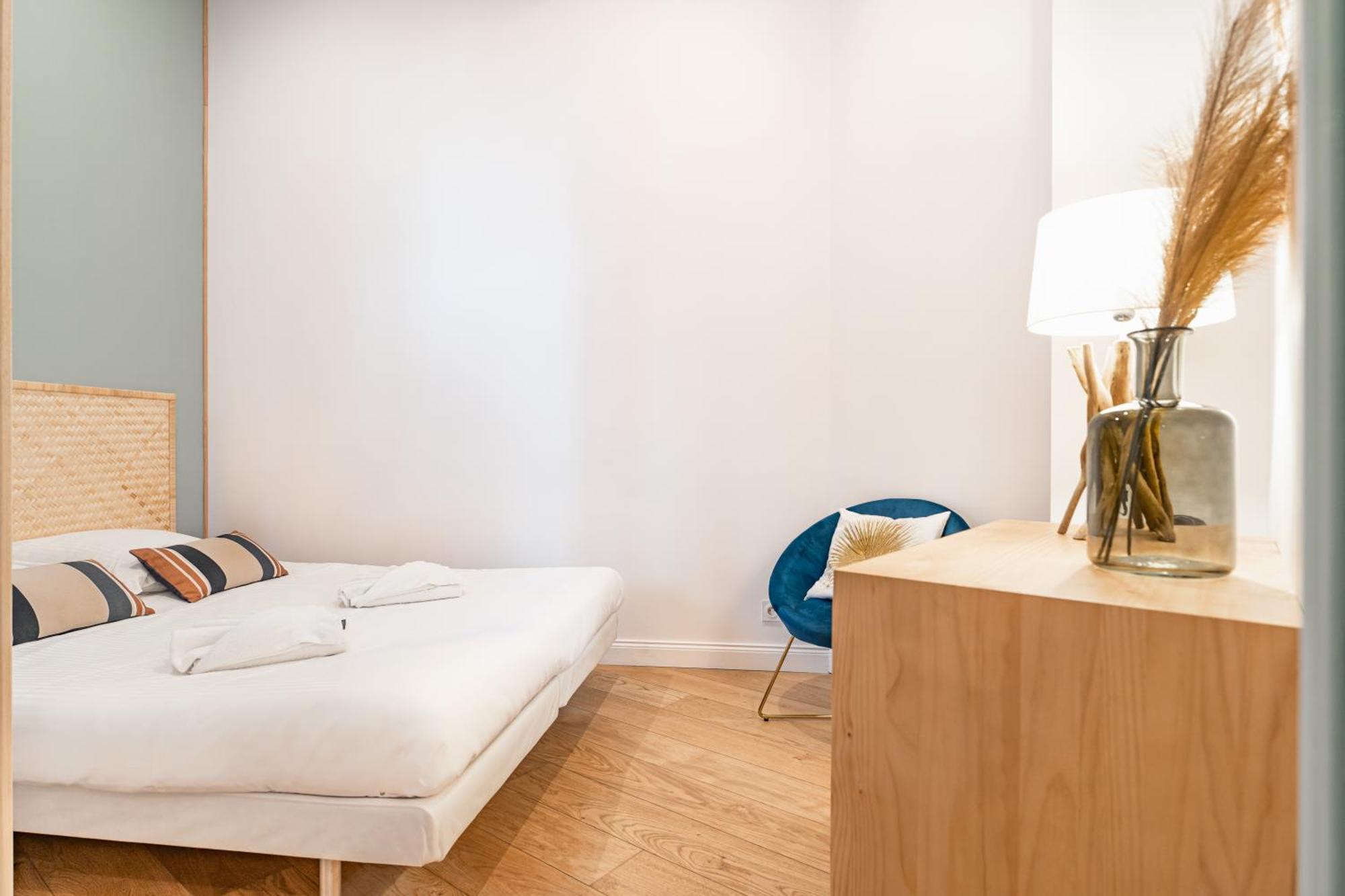 Aux Portes Du Jardin Public Apartment Bordeaux