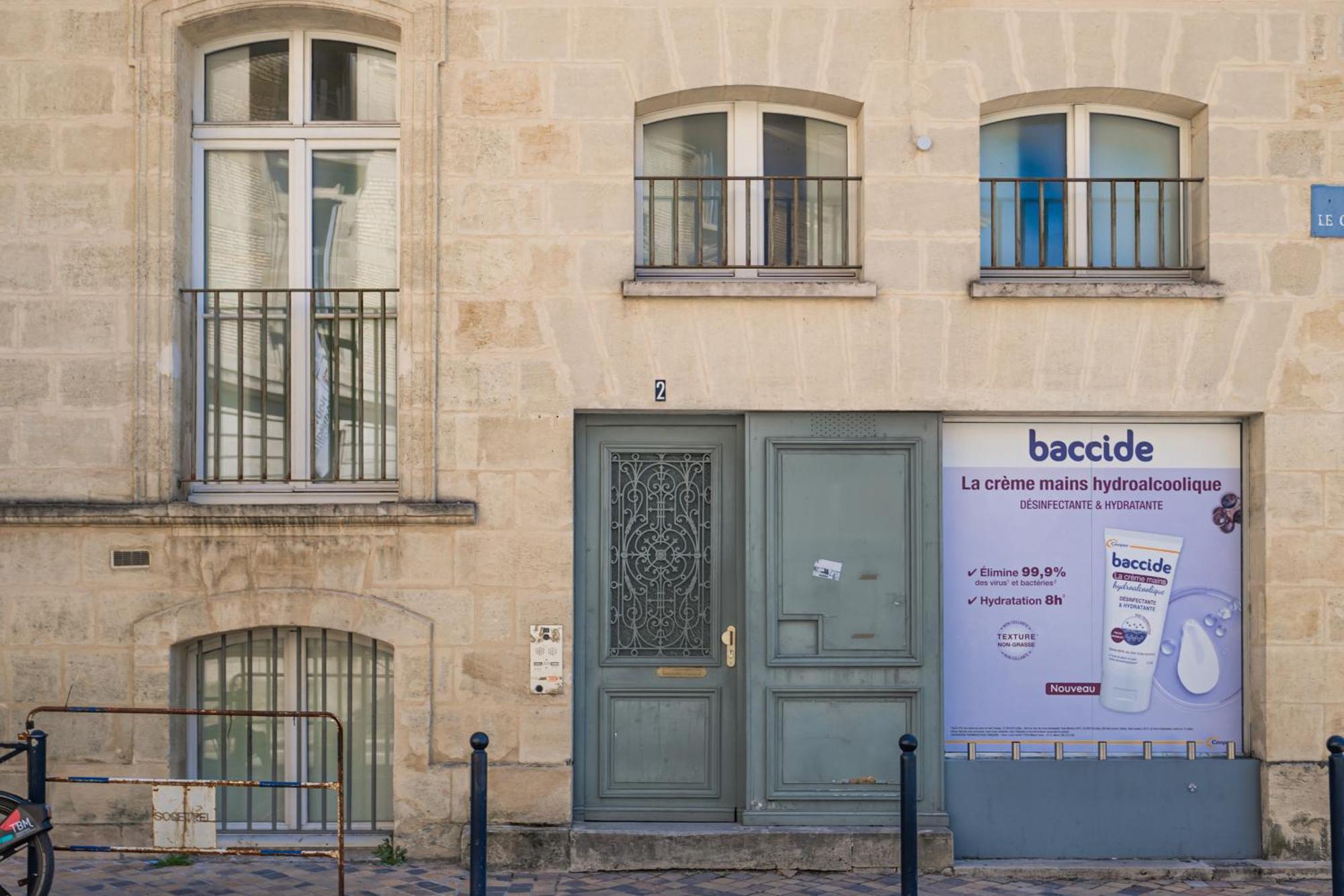 Aux Portes Du Jardin Public Apartment *