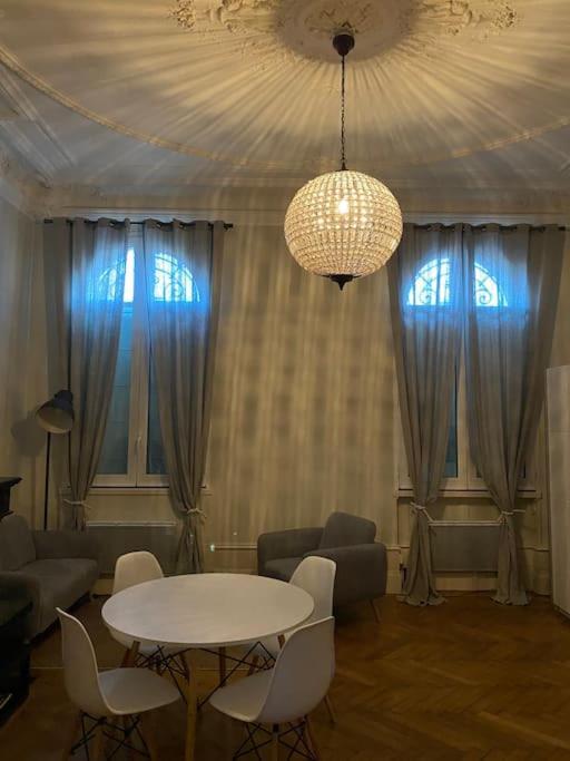 Apartment Splendide Haussmannien Dans Particulier Bordeaux