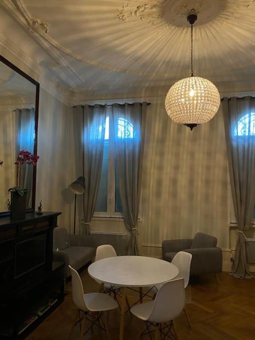 Splendide Haussmannien Dans Particulier Bordeaux