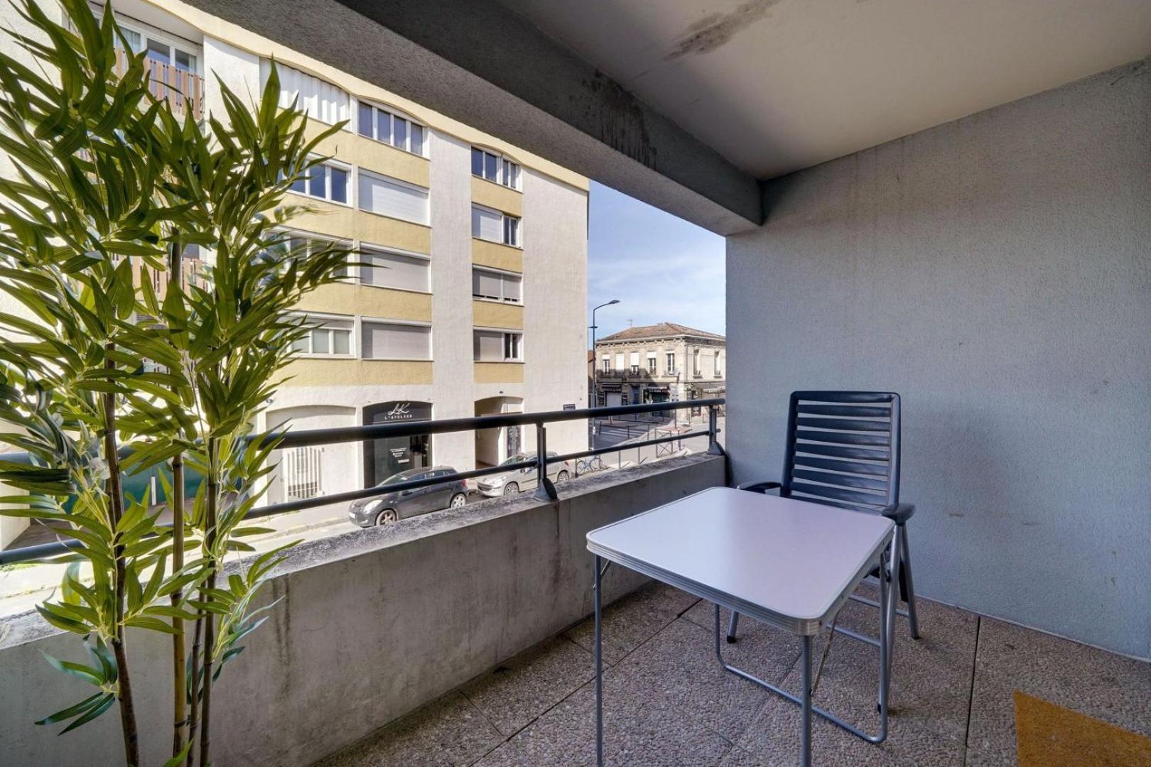Lovely Flat With Parking Apartment