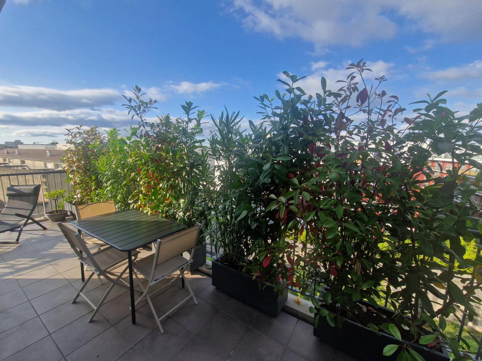 100m2 Avec Terrasse Et Garage Bordeaux