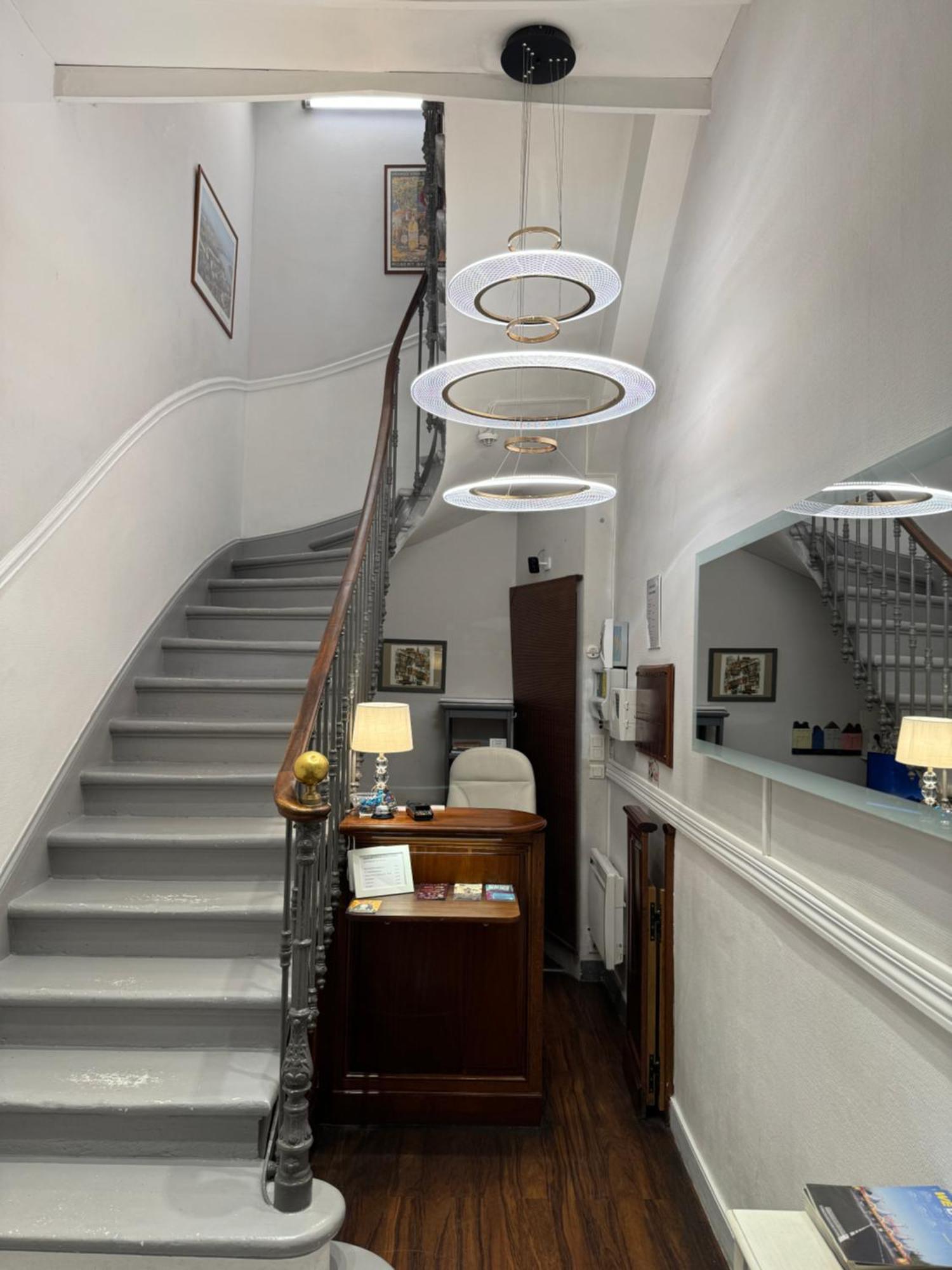 Hotel Des Grands Hommes - Centre