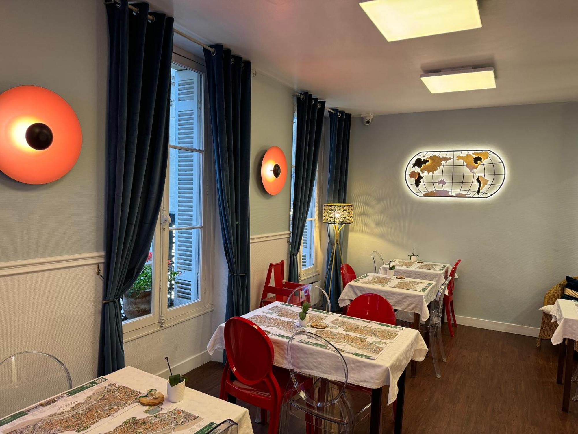 Des Grands Hommes - Centre Hotel 2*