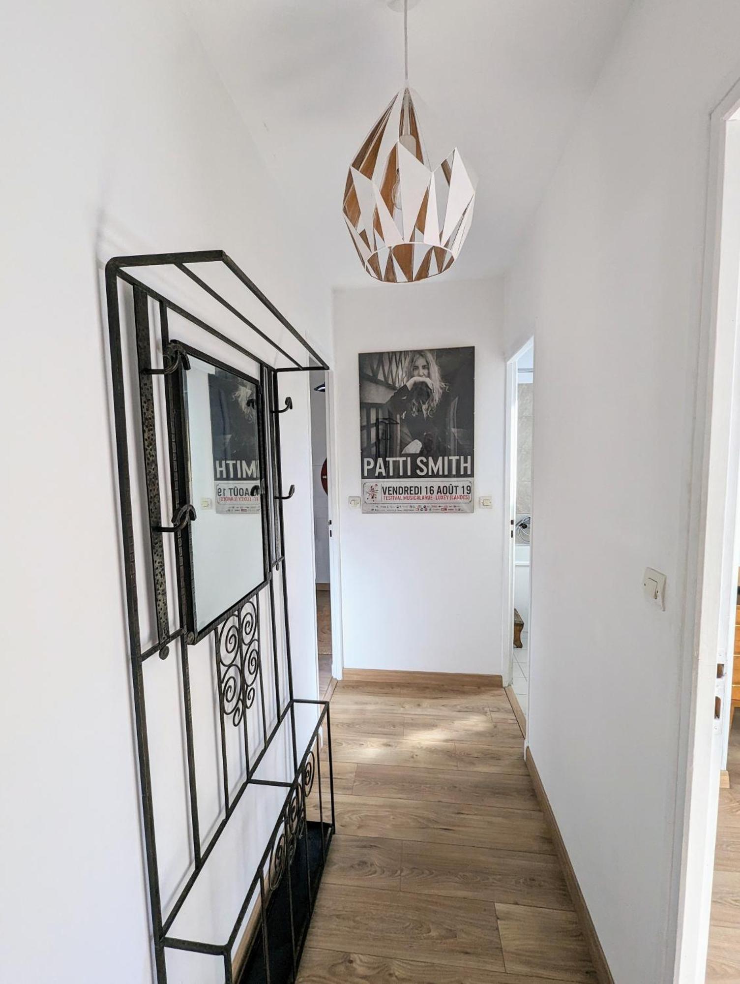 Cocon Lumineux Sous Les Toits De Homestay *