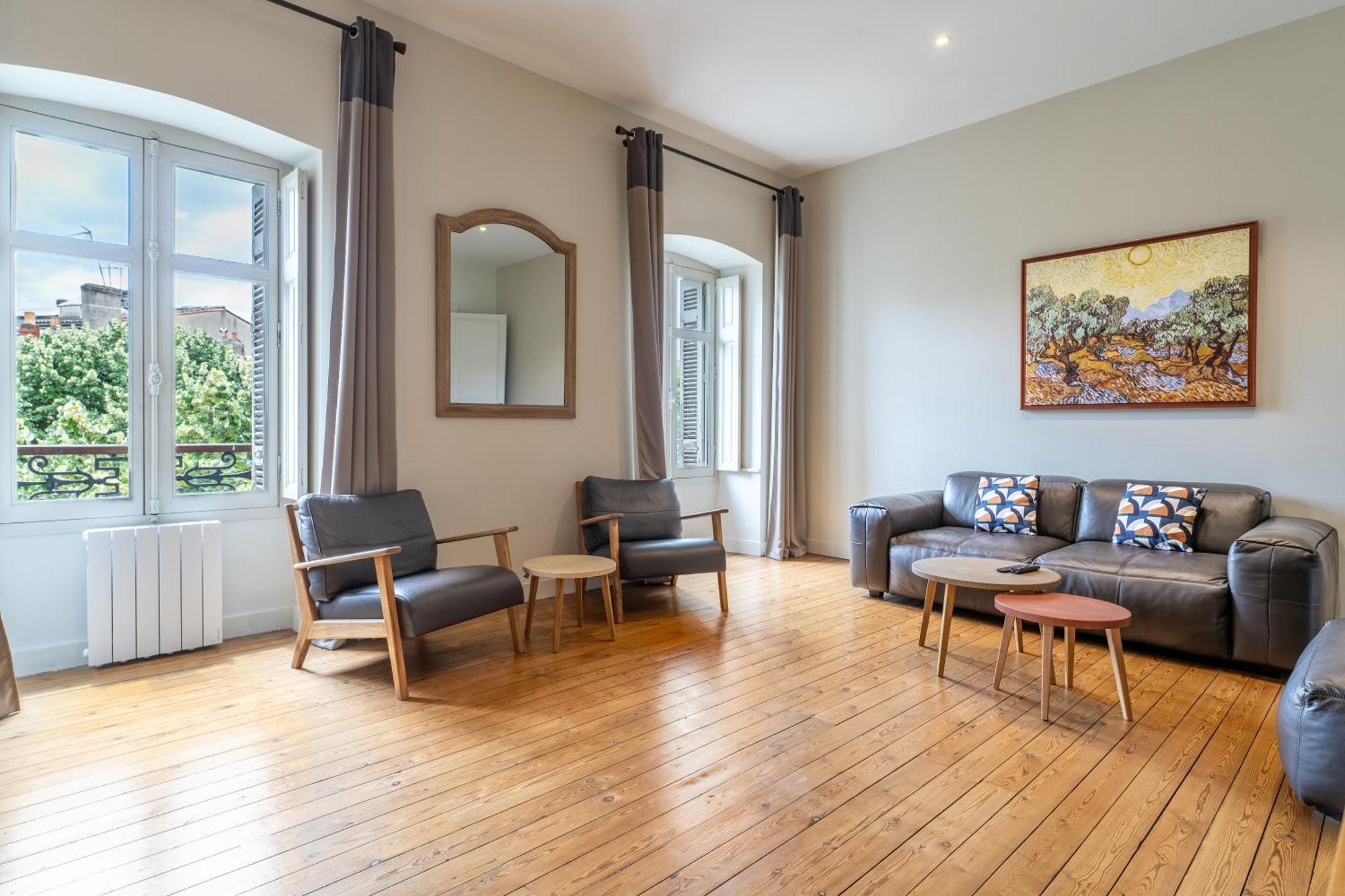 Magnifique Et Lumineux T3 De Charme Aux Quinconces Ideal Pour 4 Personnes