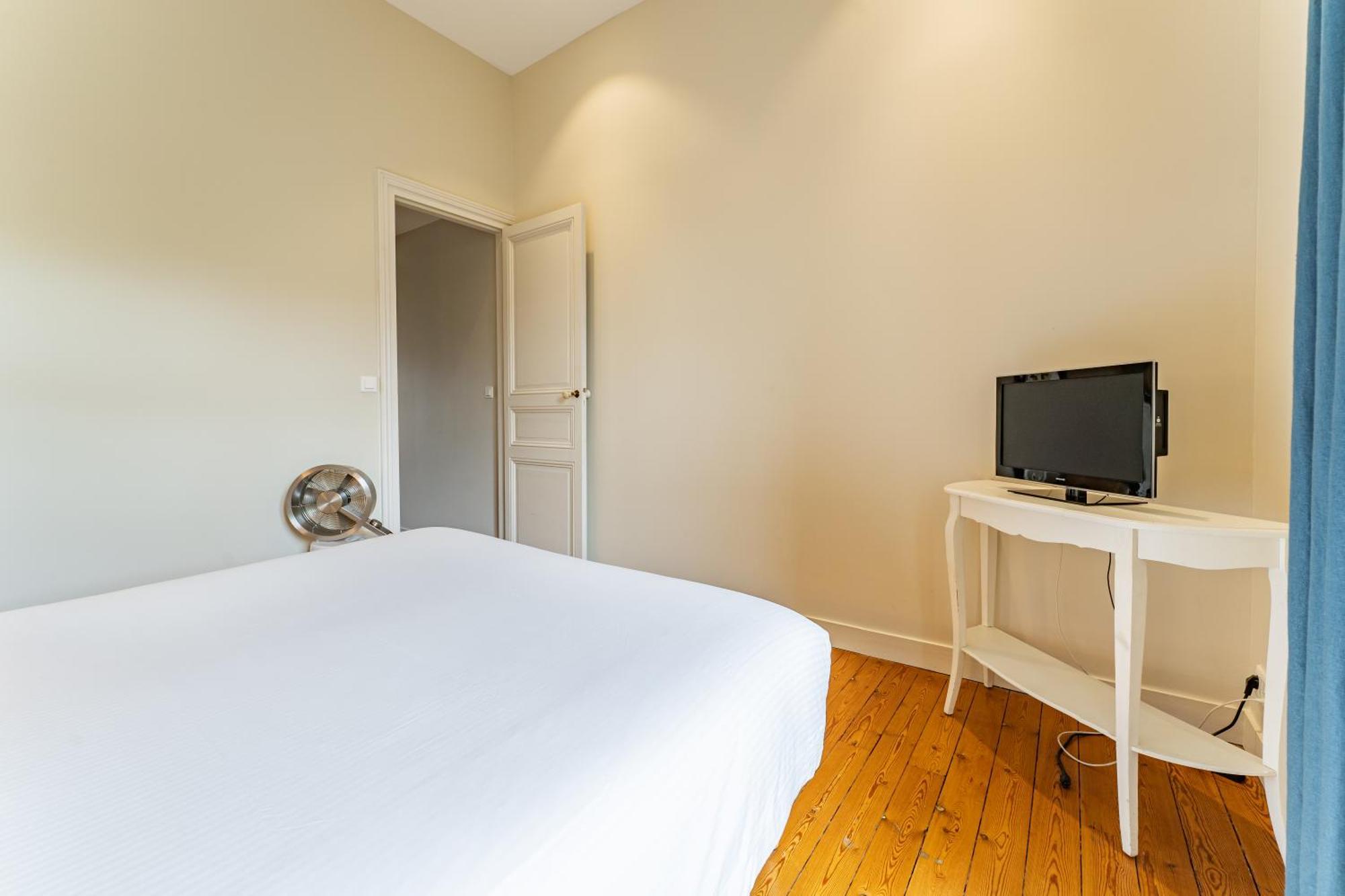 Apartment Magnifique Et Lumineux T3 De Charme Aux Quinconces Ideal Pour 4 Personnes Bordeaux