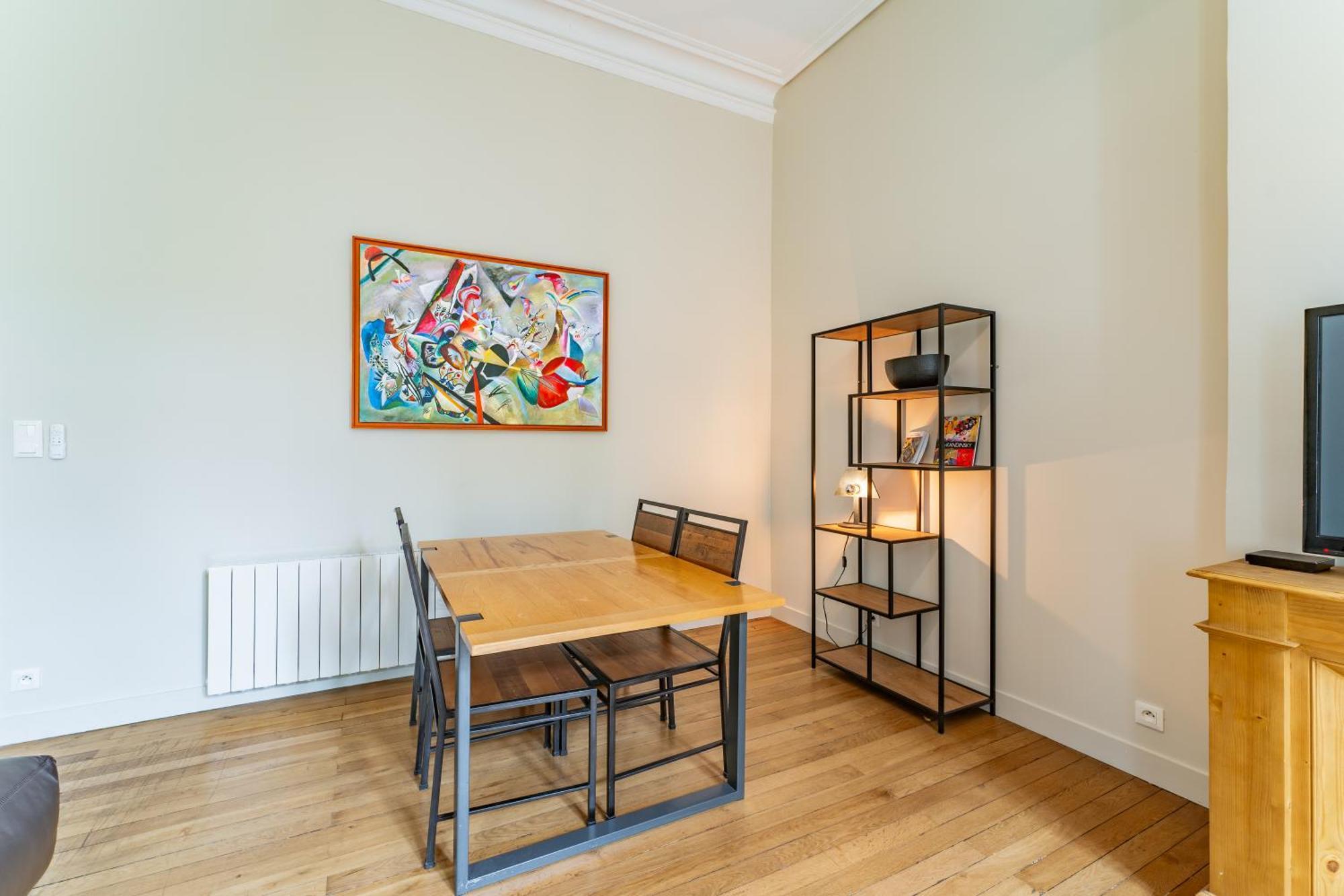 Magnifique Et Lumineux T3 De Charme Aux Quinconces Ideal Pour 4 Personnes Bordeaux