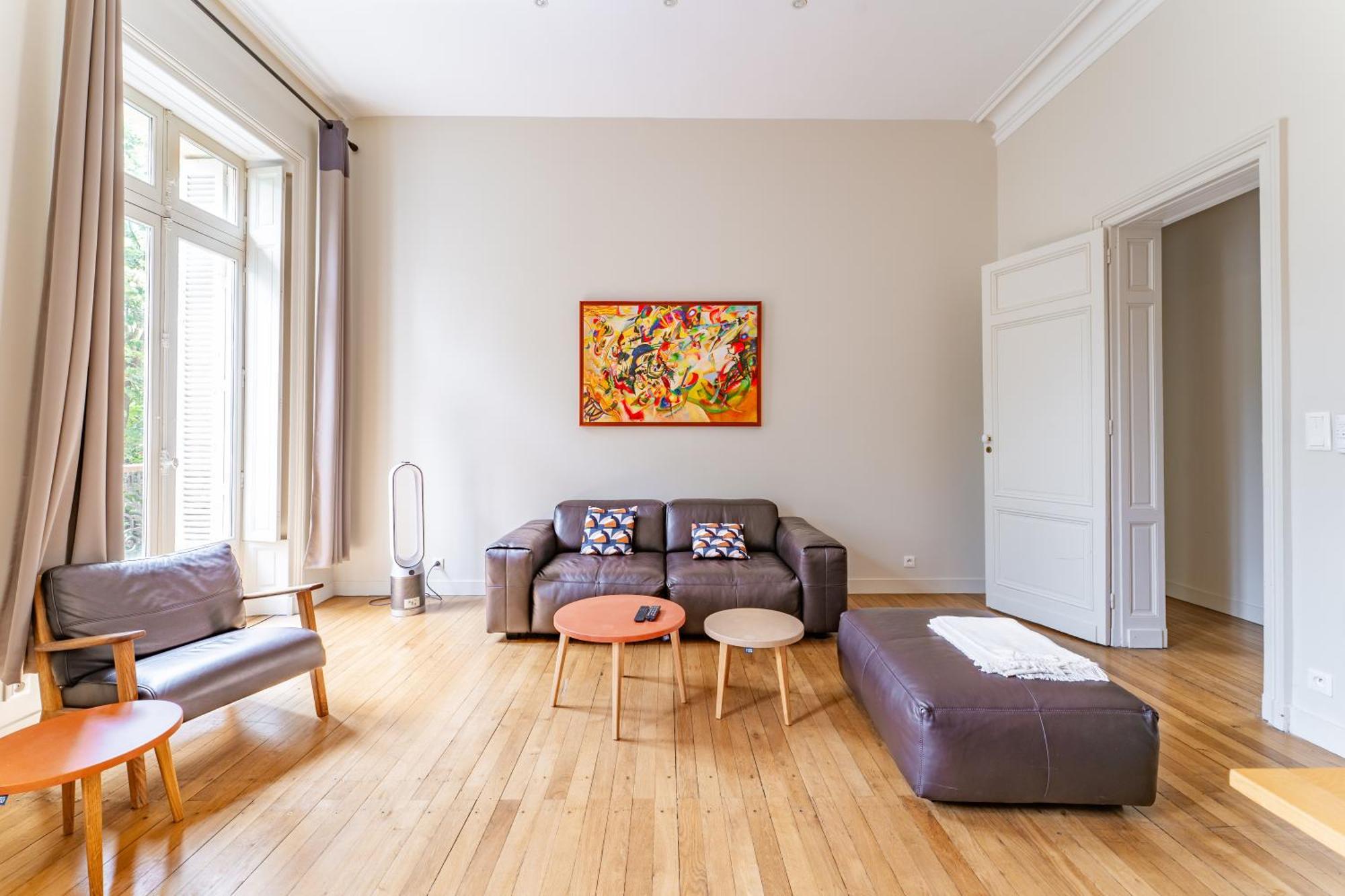 Magnifique Et Lumineux T3 De Charme Aux Quinconces Ideal Pour 4 Personnes Apartment