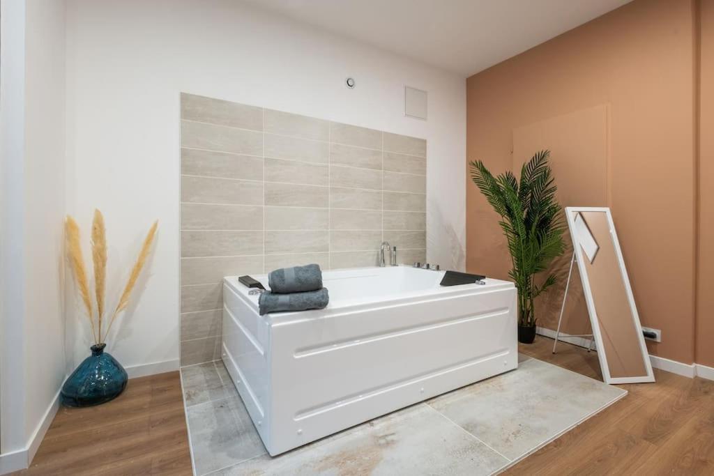 Cocon Avec Jacuzzi - Centre Appartement