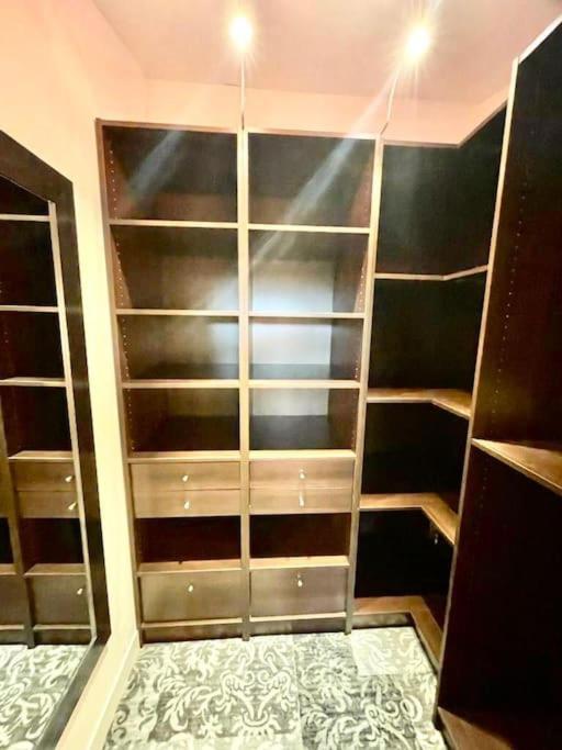 Beaux T2 Et T3 Climatises Dans Le Triangle D'or Apartment *