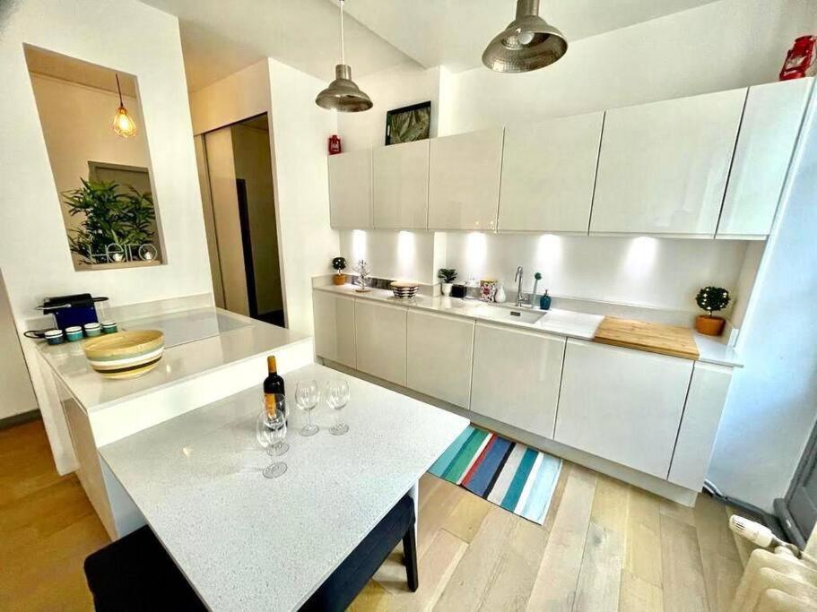 Beaux T2 Et T3 Climatises Dans Le Triangle D'or Apartment Bordeaux