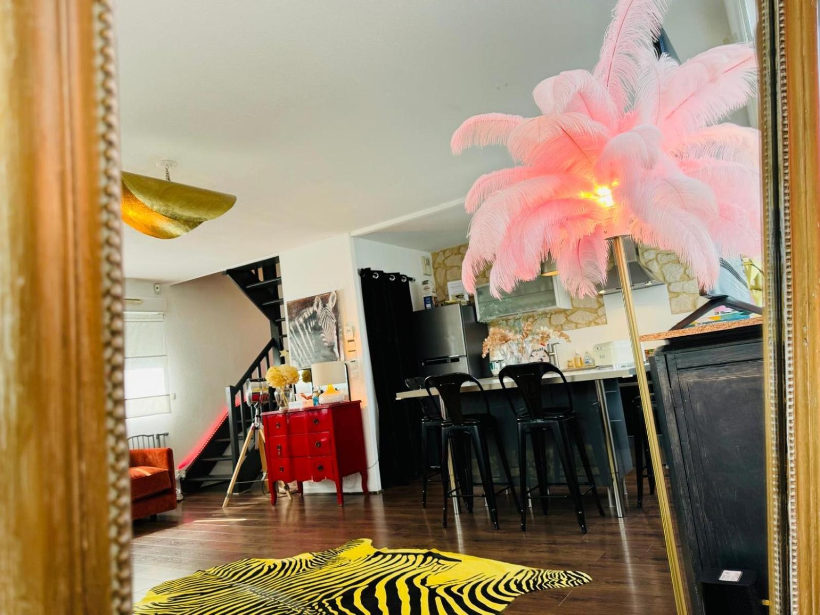 Apartment Loft Atypique13om2-salon De 40m2, Rooftop Et Patio Couvert Dep Tardif 13h-pkg Bordeaux