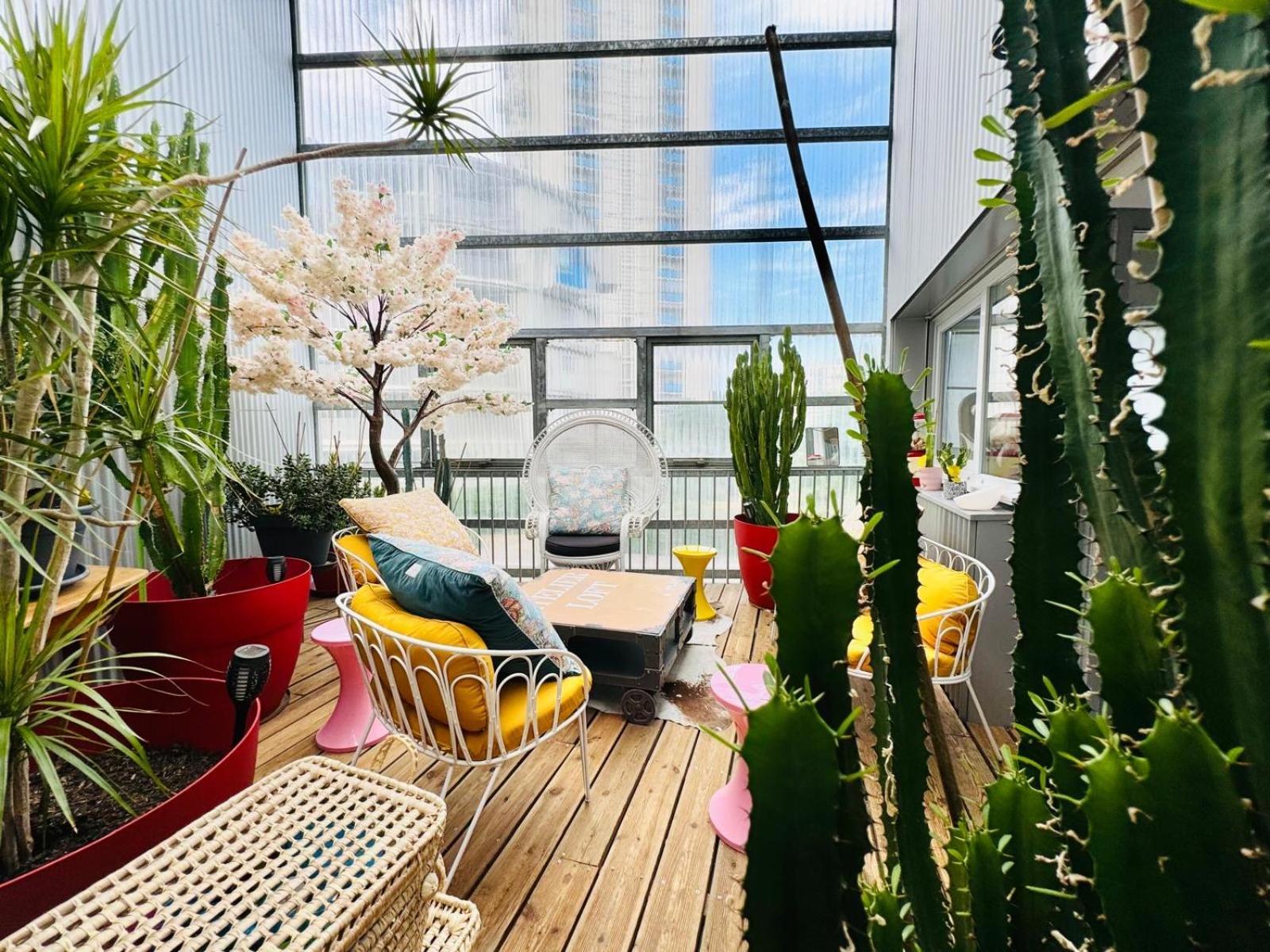 Loft Atypique13om2-salon De 40m2, Rooftop Et Patio Couvert Dep Tardif 13h-pkg Bordeaux