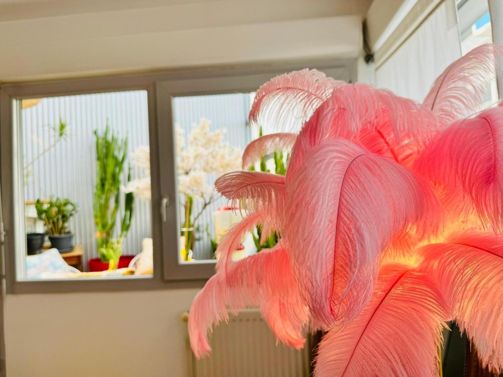 Loft Atypique13om2-salon De 40m2, Rooftop Et Patio Couvert Dep Tardif 13h-pkg Gratuit Prive Sur Place ,clim *