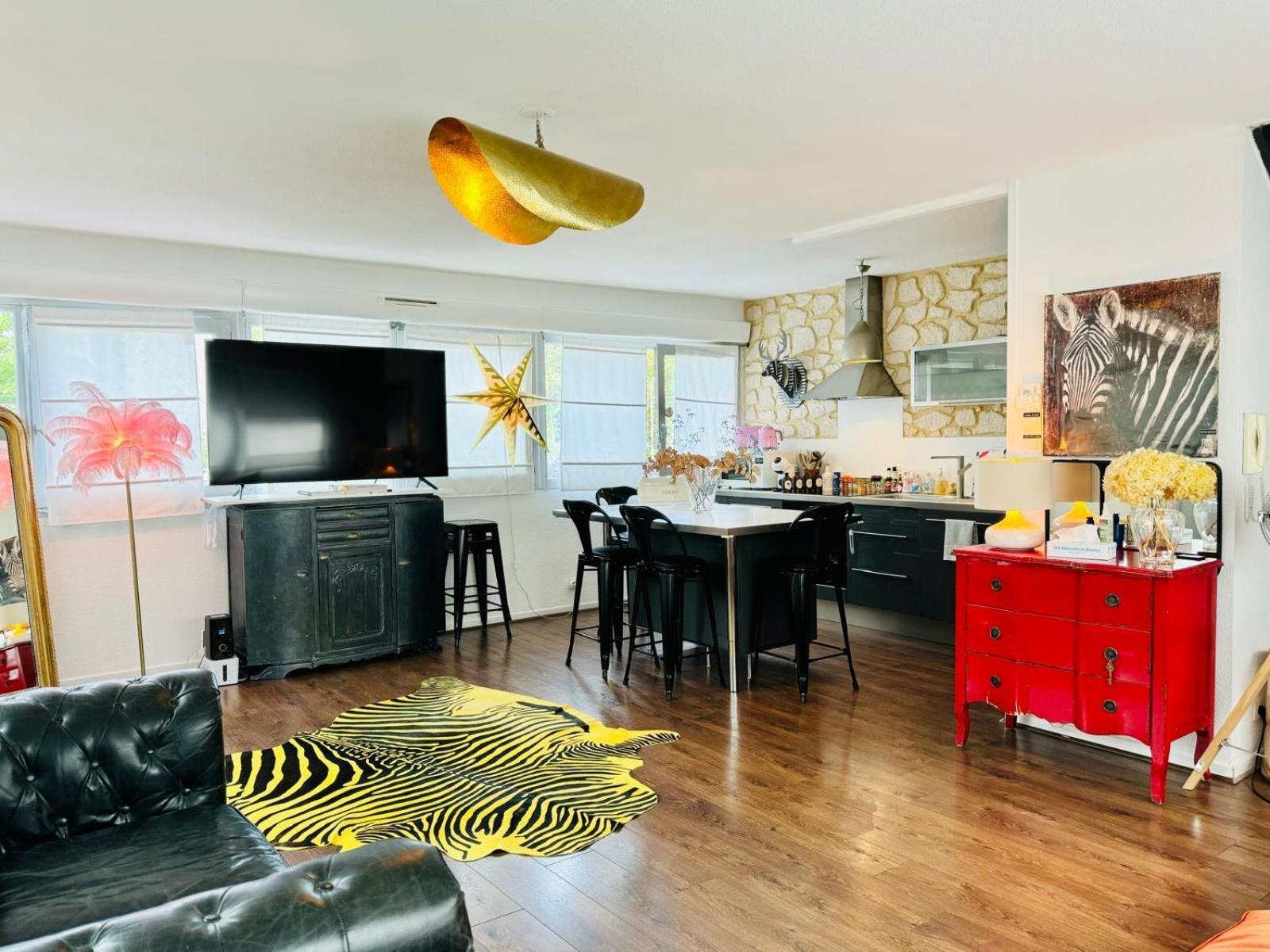 Loft Atypique13om2-salon De 40m2, Rooftop Et Patio Couvert Dep Tardif 13h-pkg Gratuit Prive Sur Place ,clim * Bordeaux