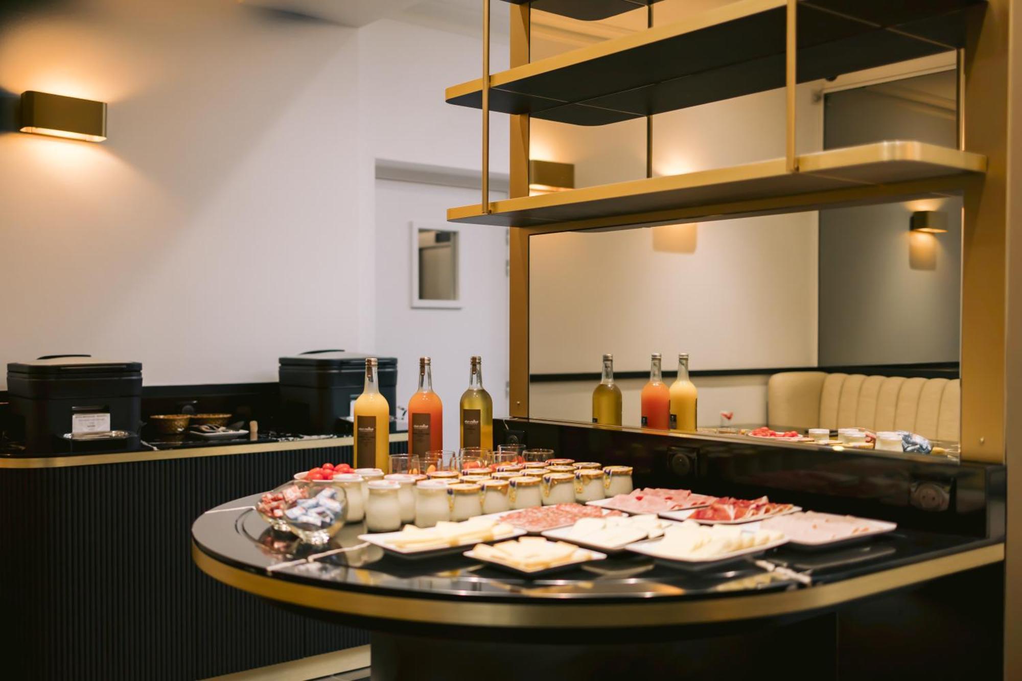 Majestic Hotel 4*