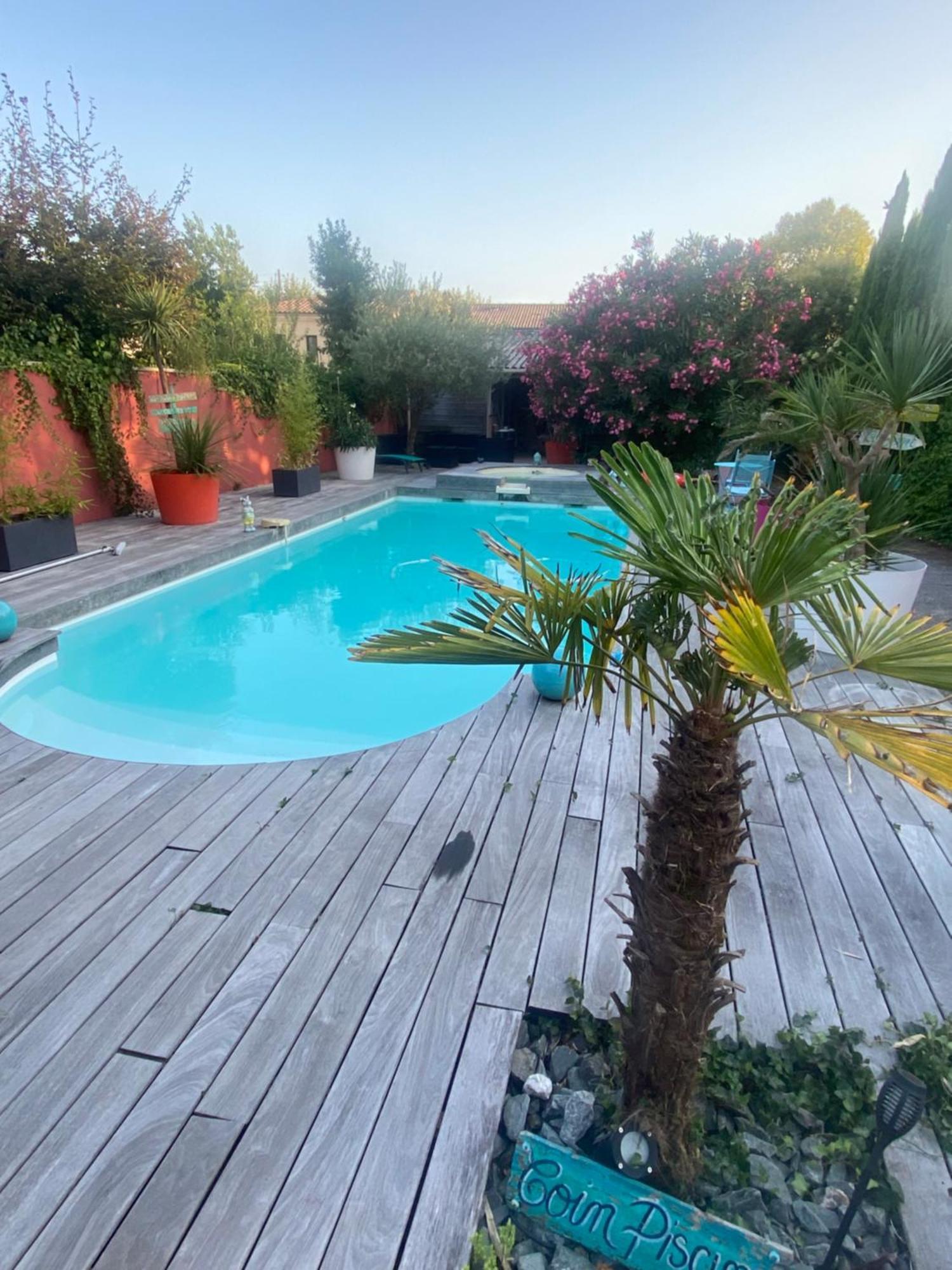 45m2 A Avec Acces Piscine Apartment