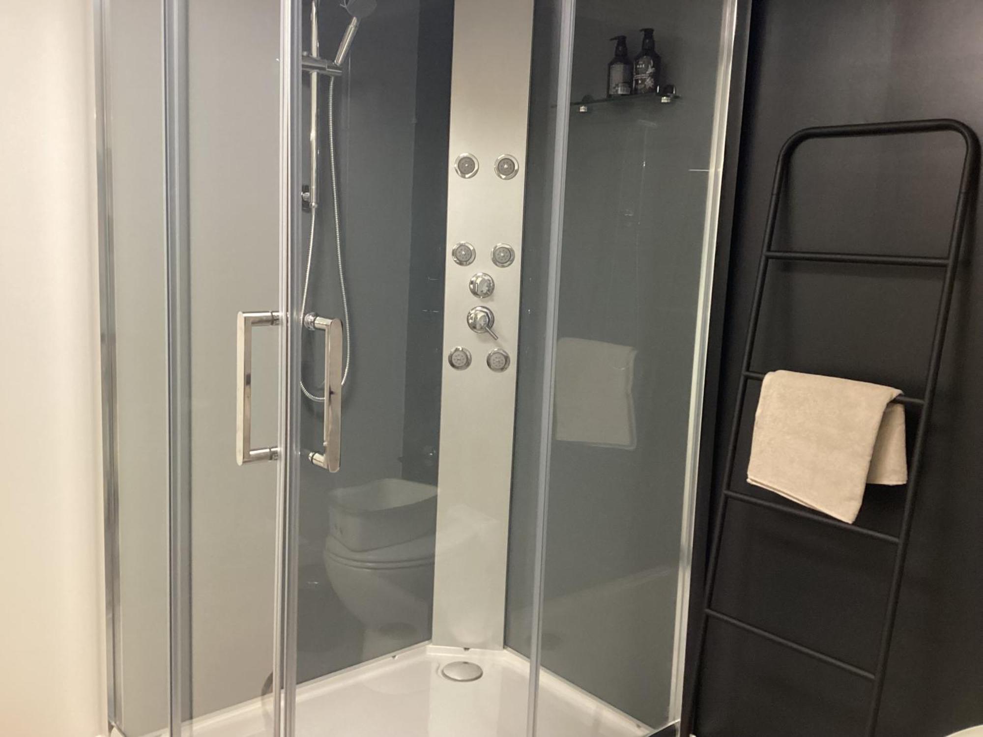Appartement Hebergement Renove Place Du Palais Avec Parking *