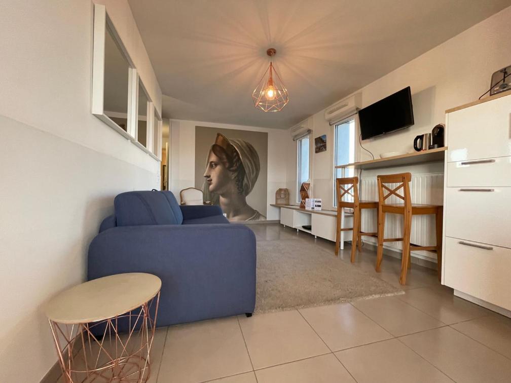 Harmonieusement Amenage Avec Parking Et Terrasse Vers La Cite Du Vin Appartement *