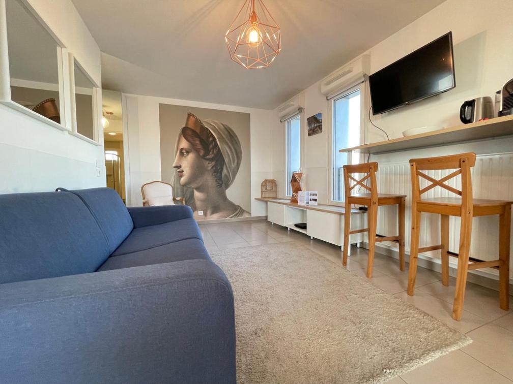 Harmonieusement Amenage Avec Parking Et Terrasse Vers La Cite Du Vin Appartement Bordeaux