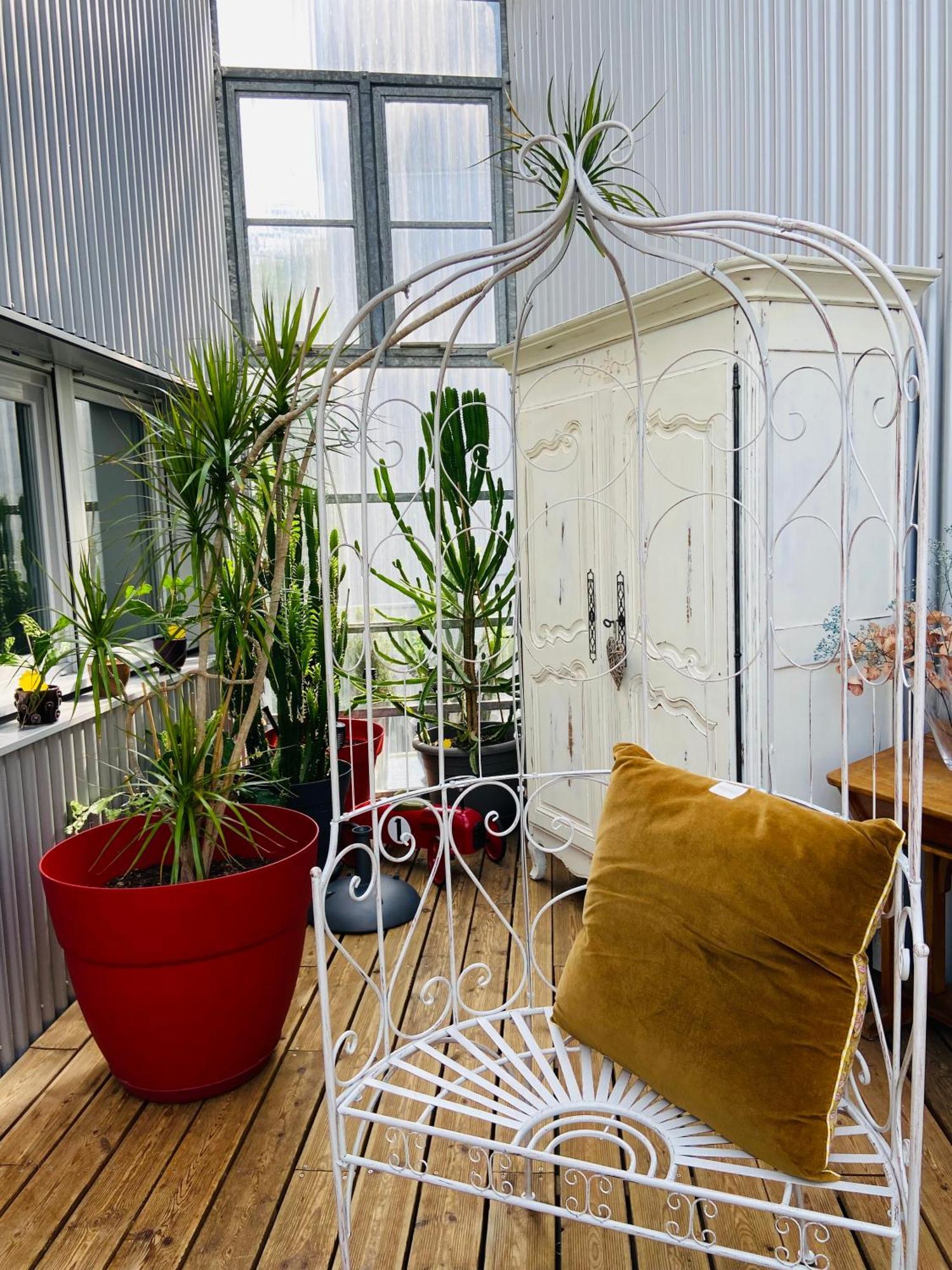 Apartment Loft Atypique13om2-salon De 40m2, Rooftop Et Patio Couvert Dep Tardif 13h-pkg Gratuit Prive Sur Place ,clim