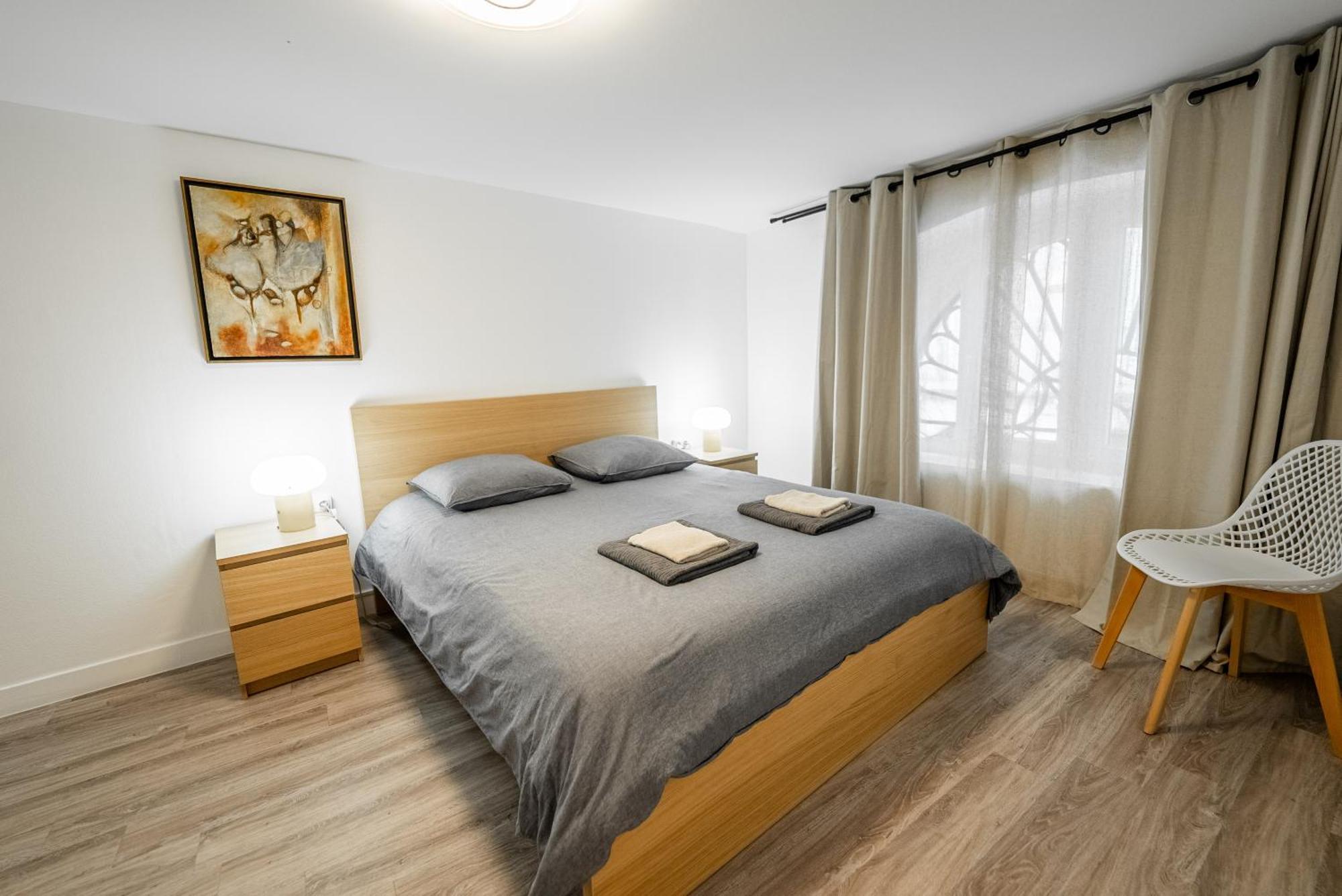 Bel Renove - Place Du Palais Avec Parking Appartement