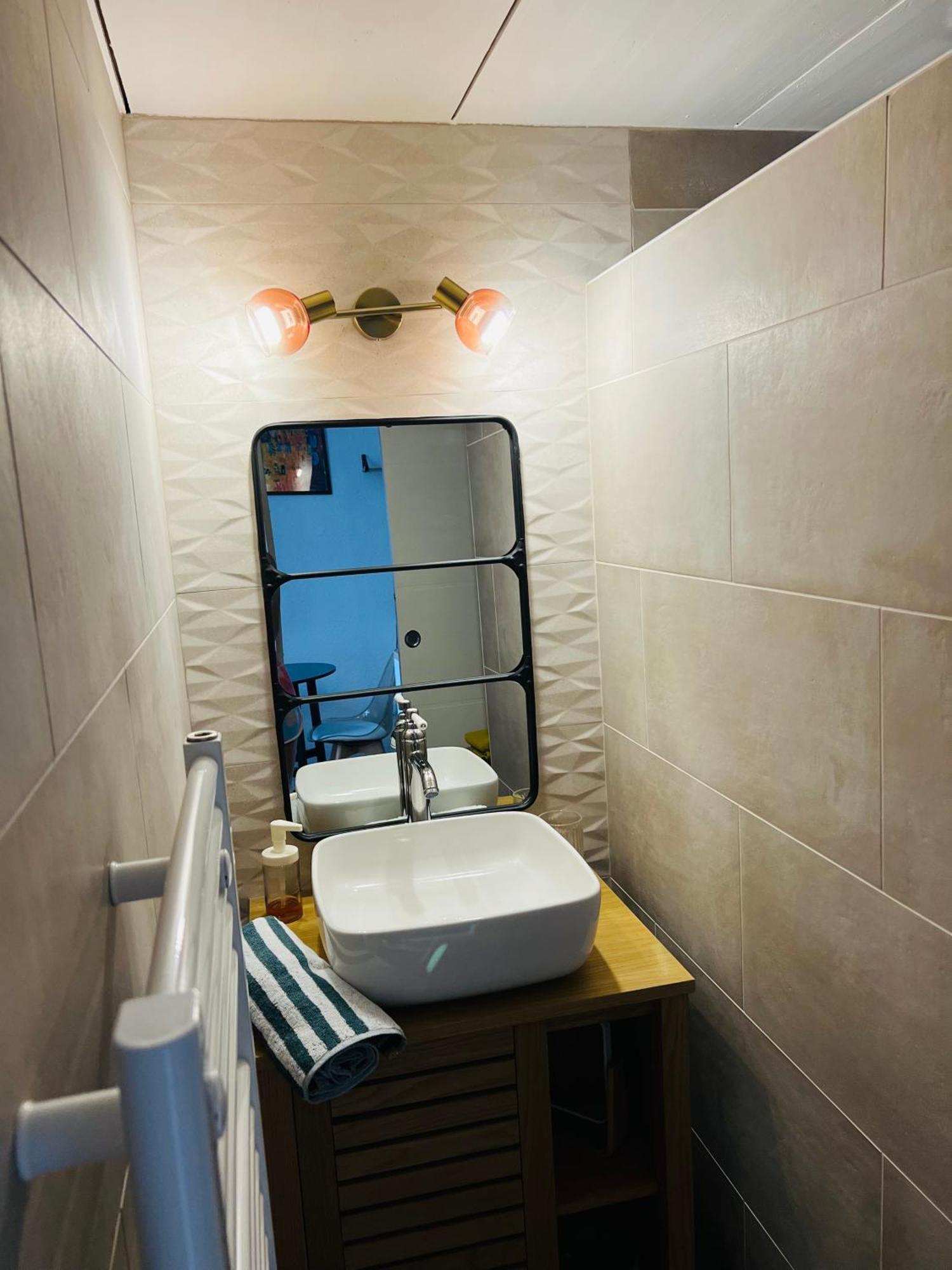 Appartement Charming & Central Studio *