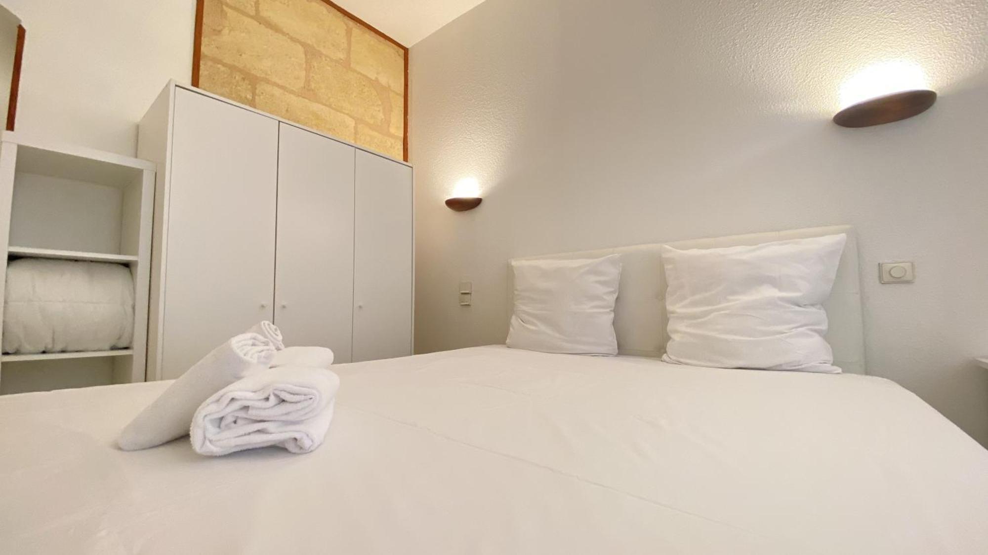 Escapade Aux Chartrons Bed & Breakfast