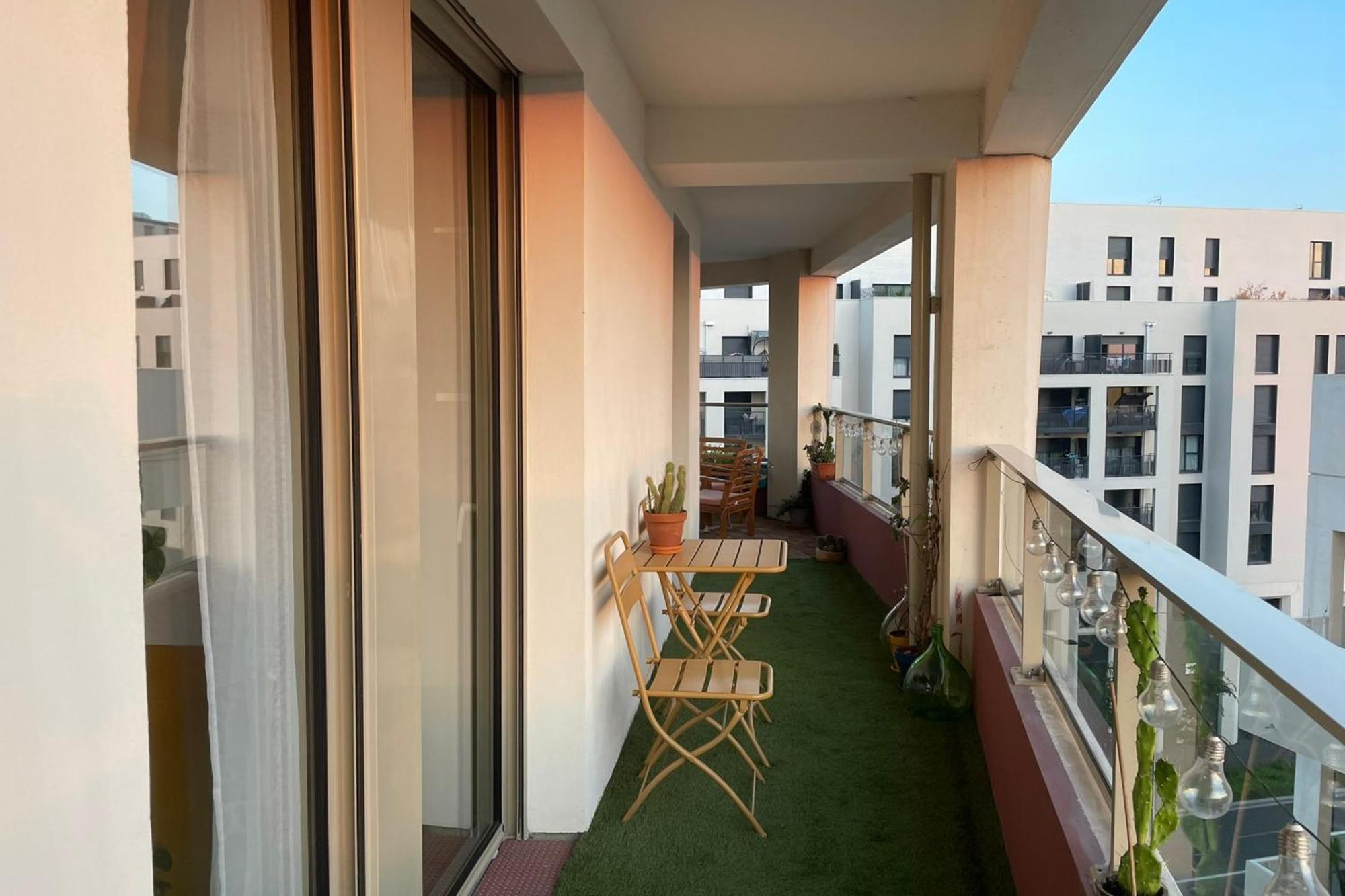 Bright With View And Terrace *