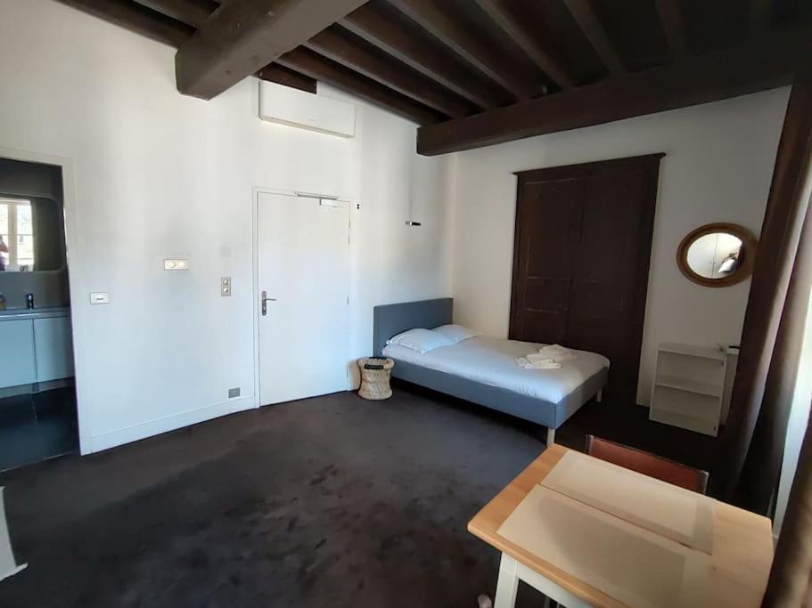 Etage 2 Sur Cour Aux Chartrons Climatisation Apartment Bordeaux