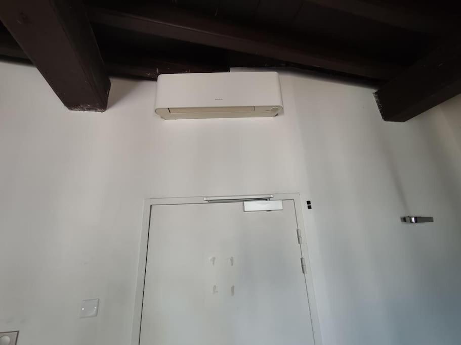 Apartment Etage 2 Sur Cour Aux Chartrons Climatisation Bordeaux