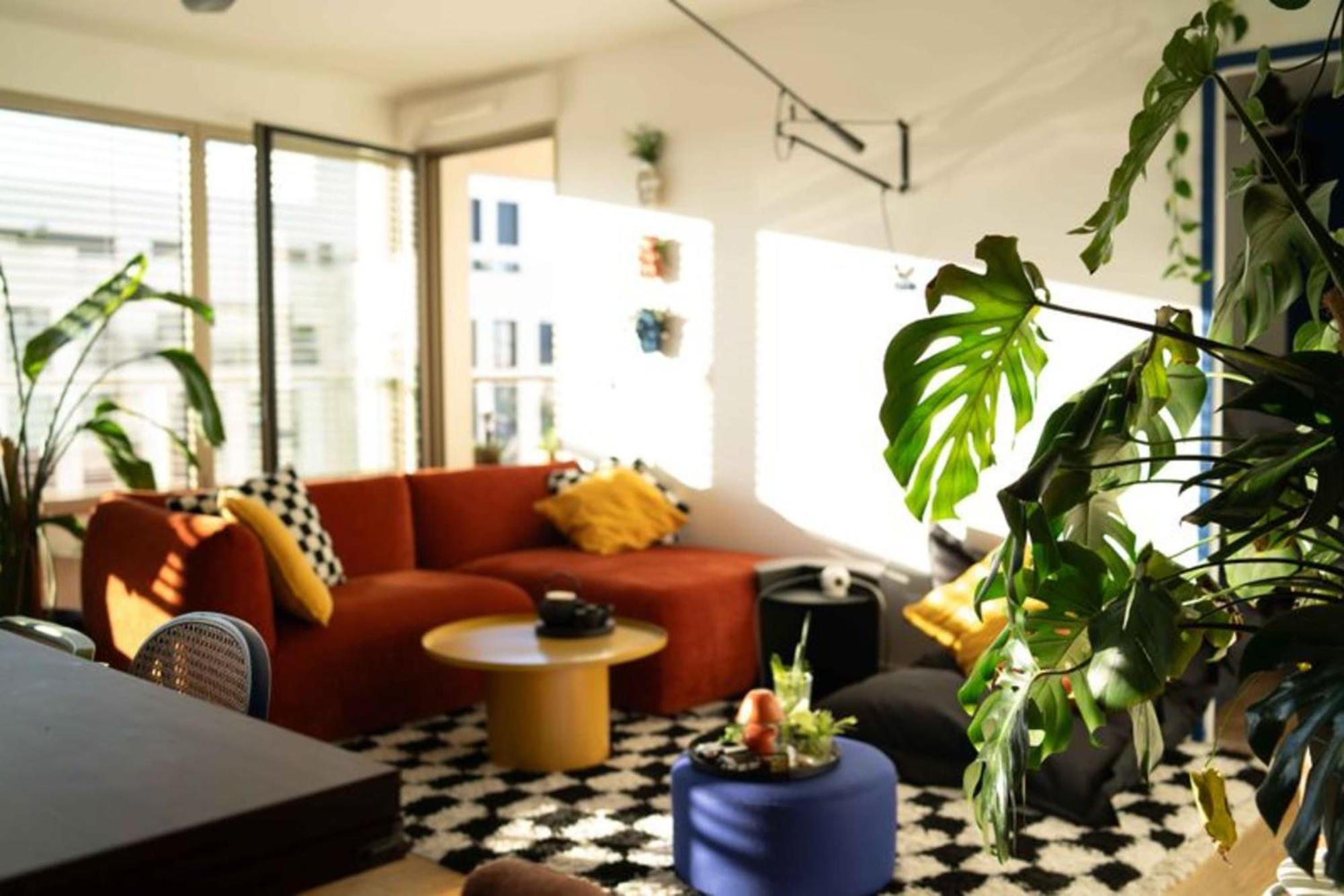 Bright With View And Terrace Apartment