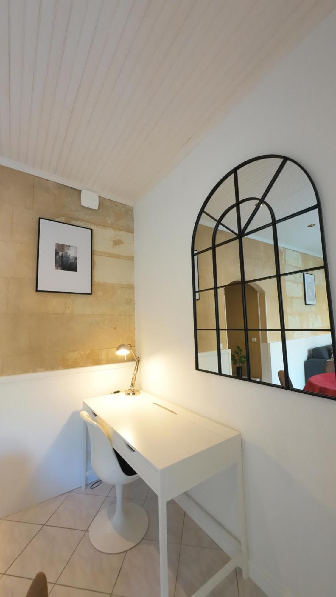 Bed & Breakfast Escapade Aux Chartrons *