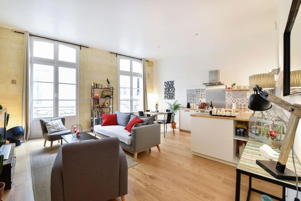 Apartment Grand 2 Pieces Entre Vieux Et Quais ! Bordeaux