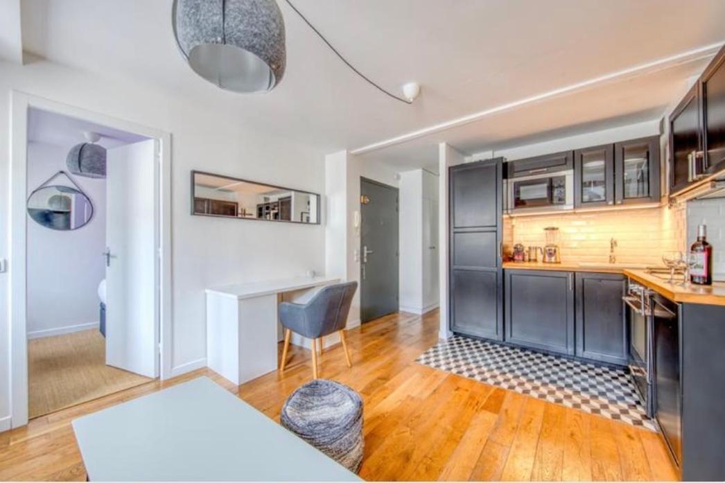 Au Centre, 3 Min A Pieds Du Tram Apartment *