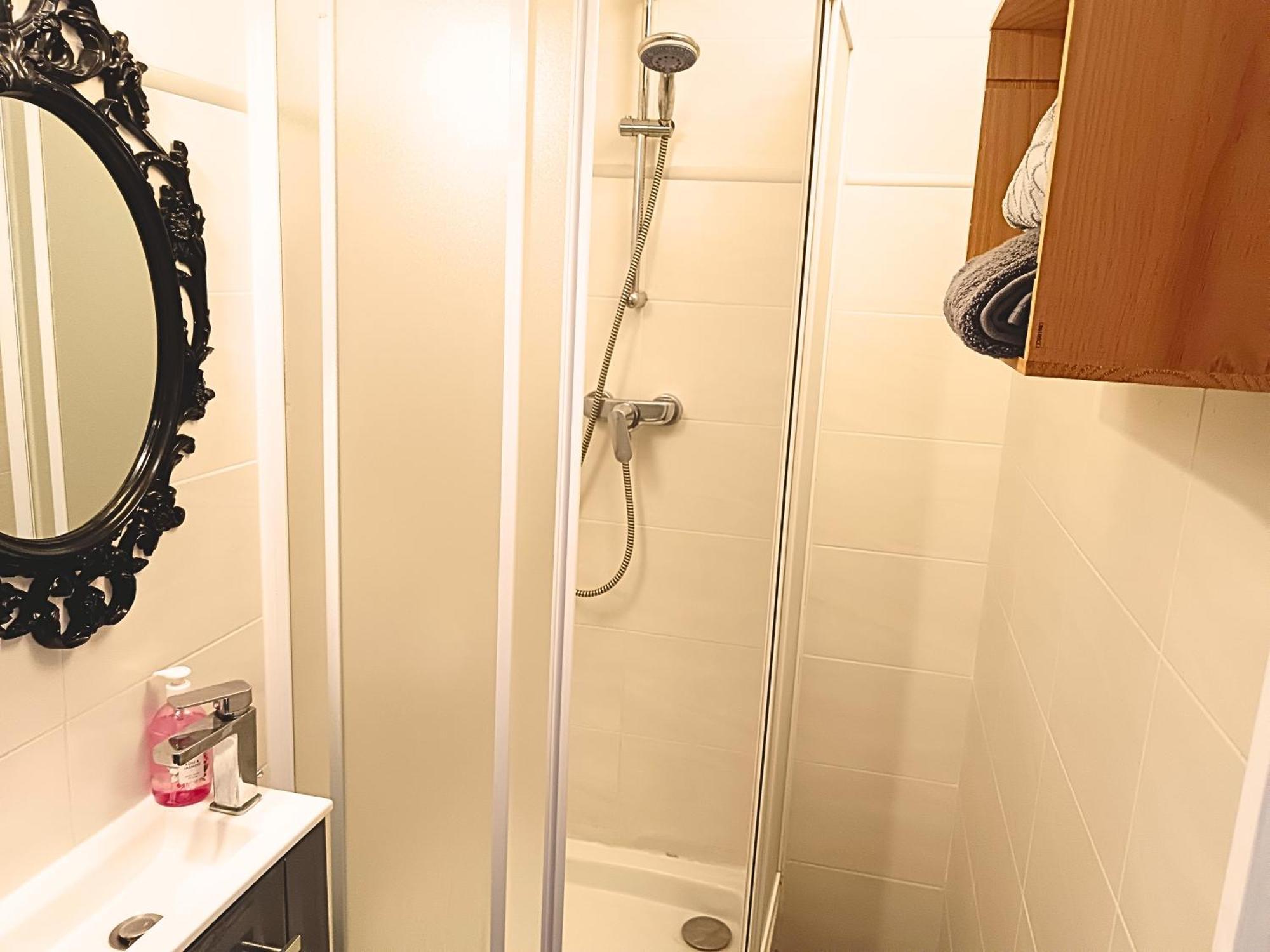 C Gare Saint-jean Apartment