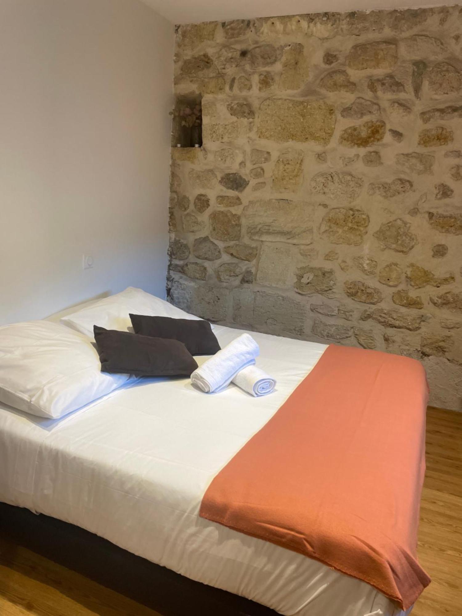 Hotel Hebergement Ornano Bordeaux Bordéus