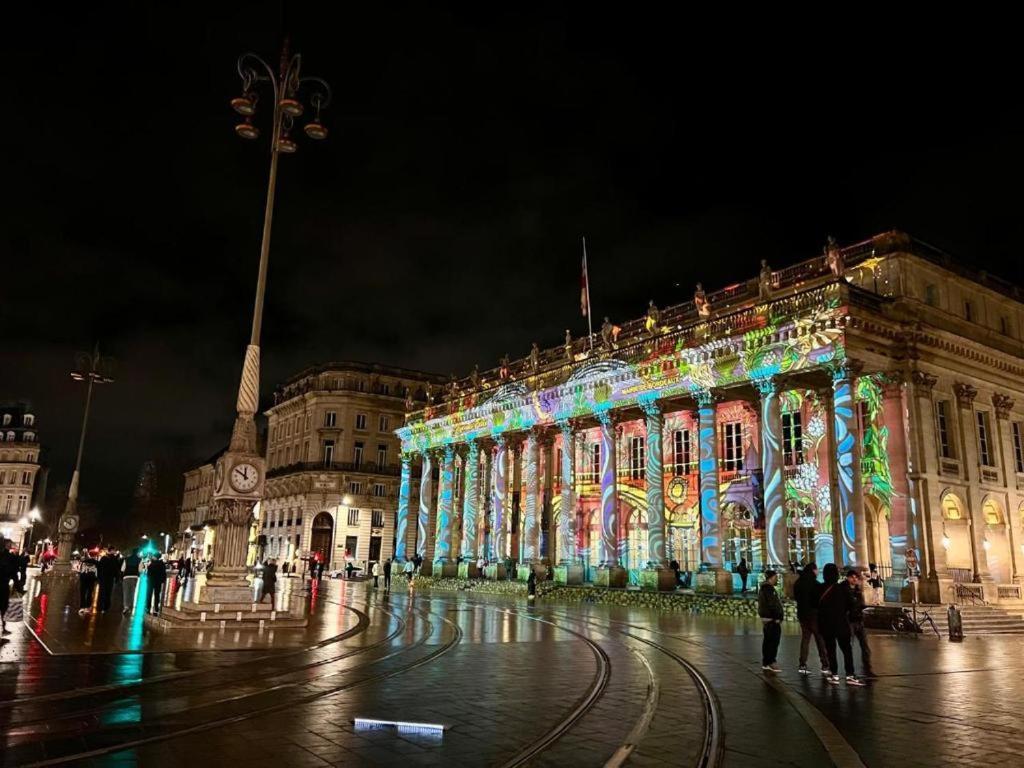 Renove Place Du Palais Avec Parking * Bordeaux