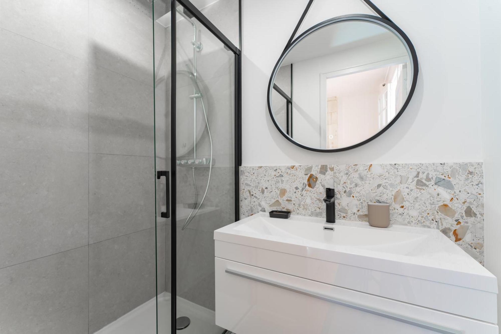 Apartment Elegant Place Du Parlement Pour 4 Personnes