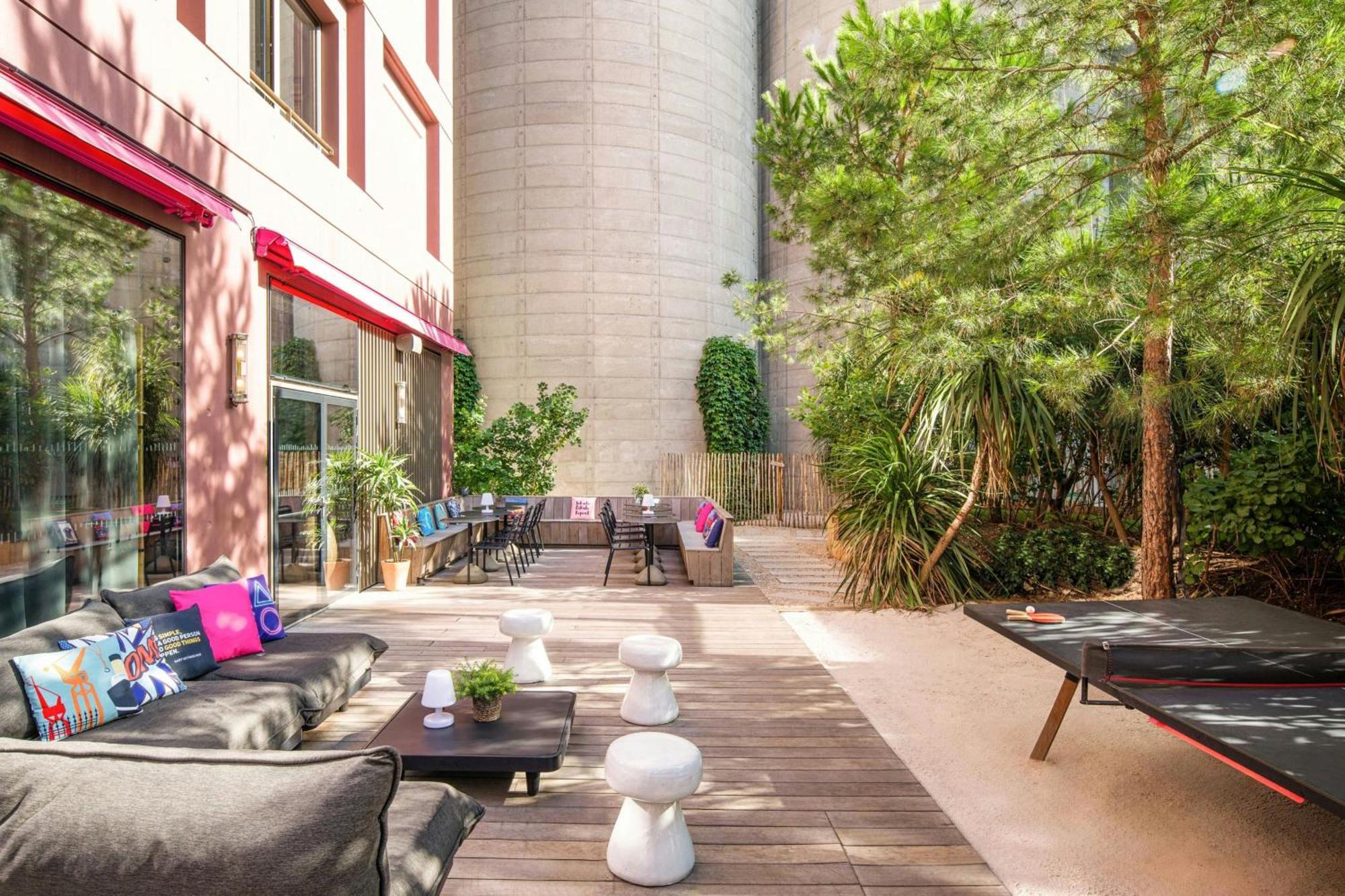 Khách sạn Moxy 3*