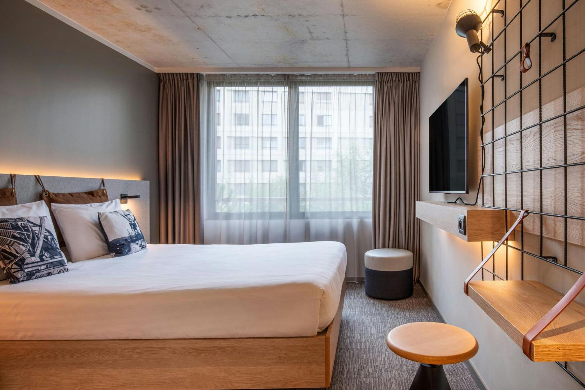 Moxy Hotel 3*
